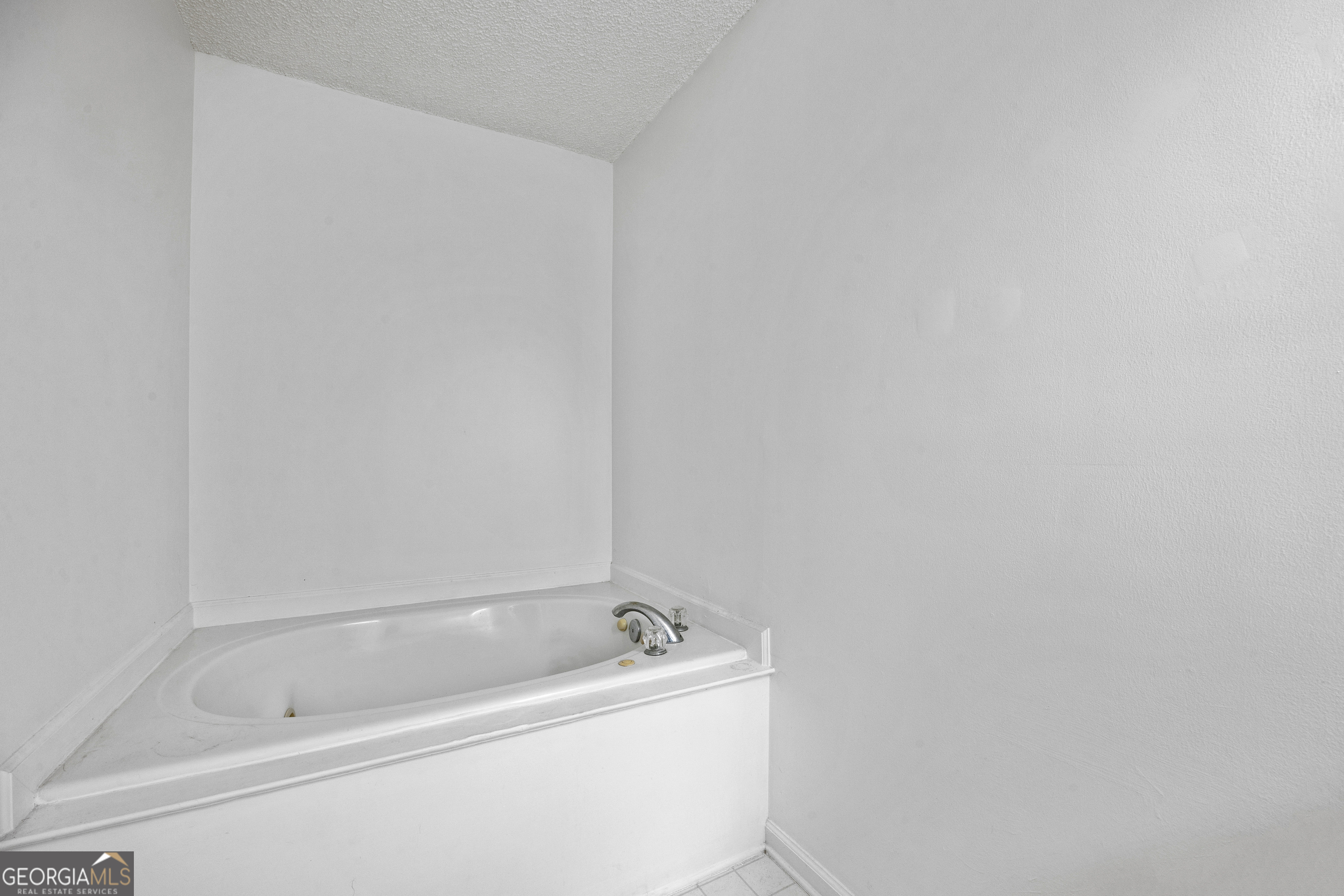 216 Hunt Club Road Property Photo 19