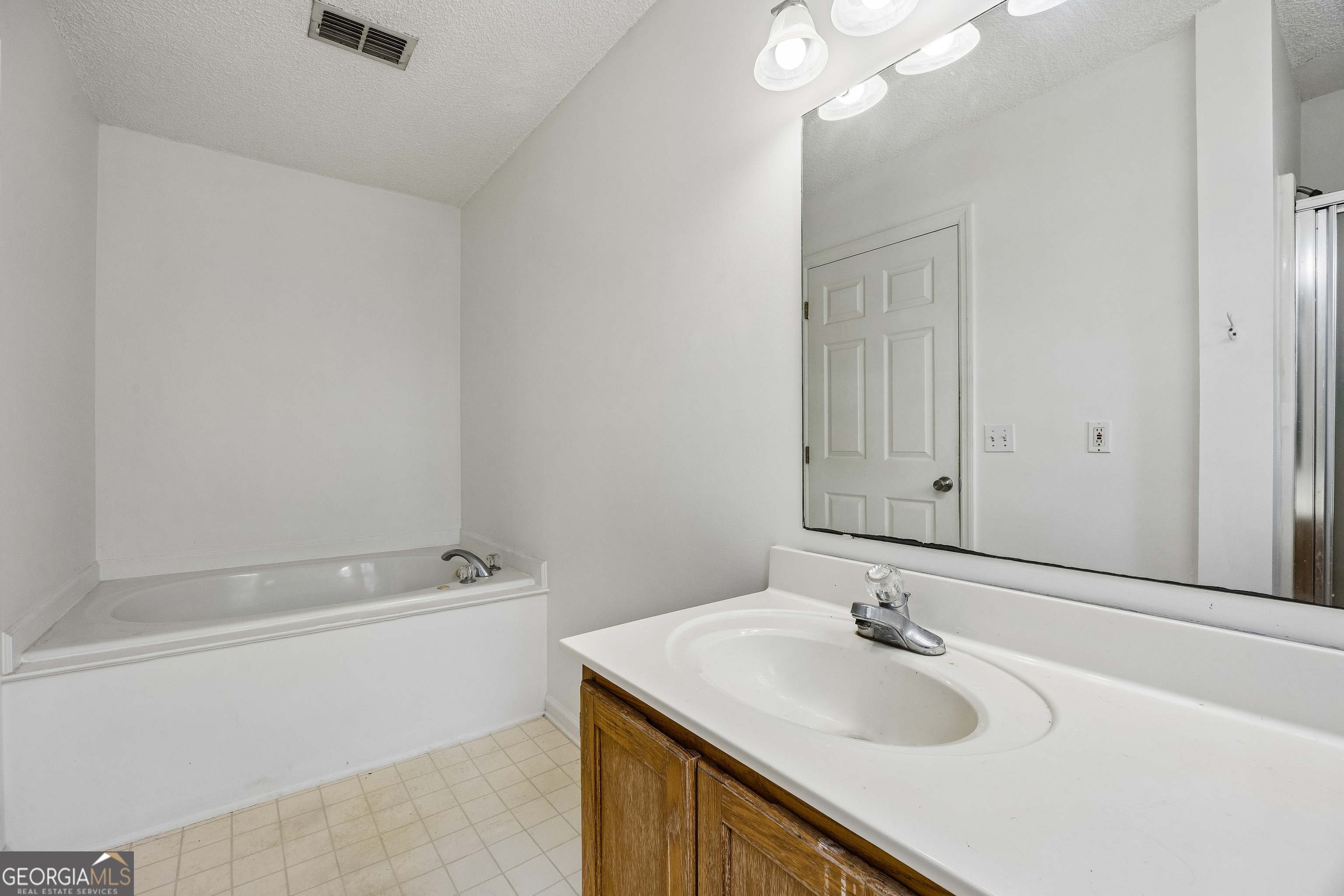 216 Hunt Club Road Property Photo 21
