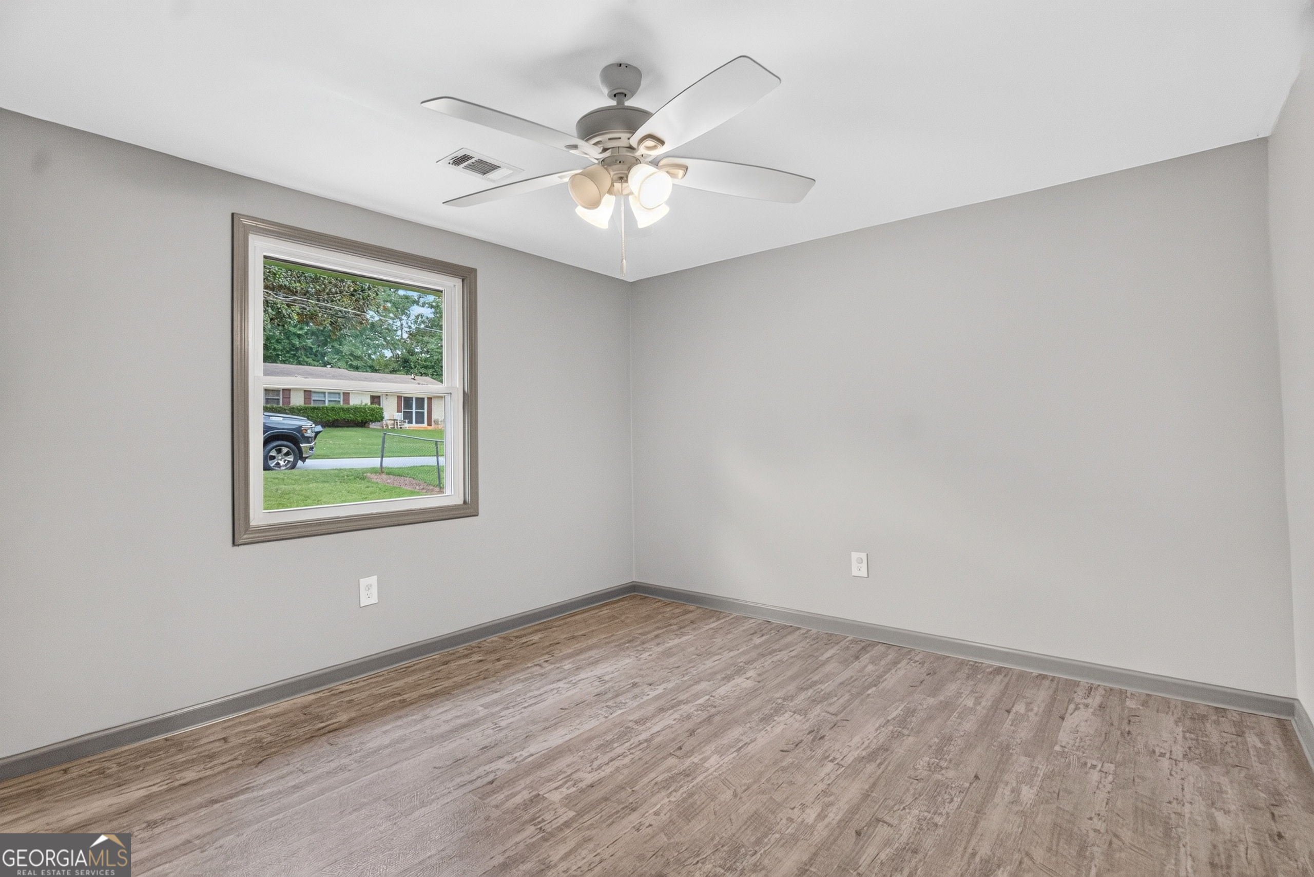 106 Sir Lancelot Avenue Property Photo 16