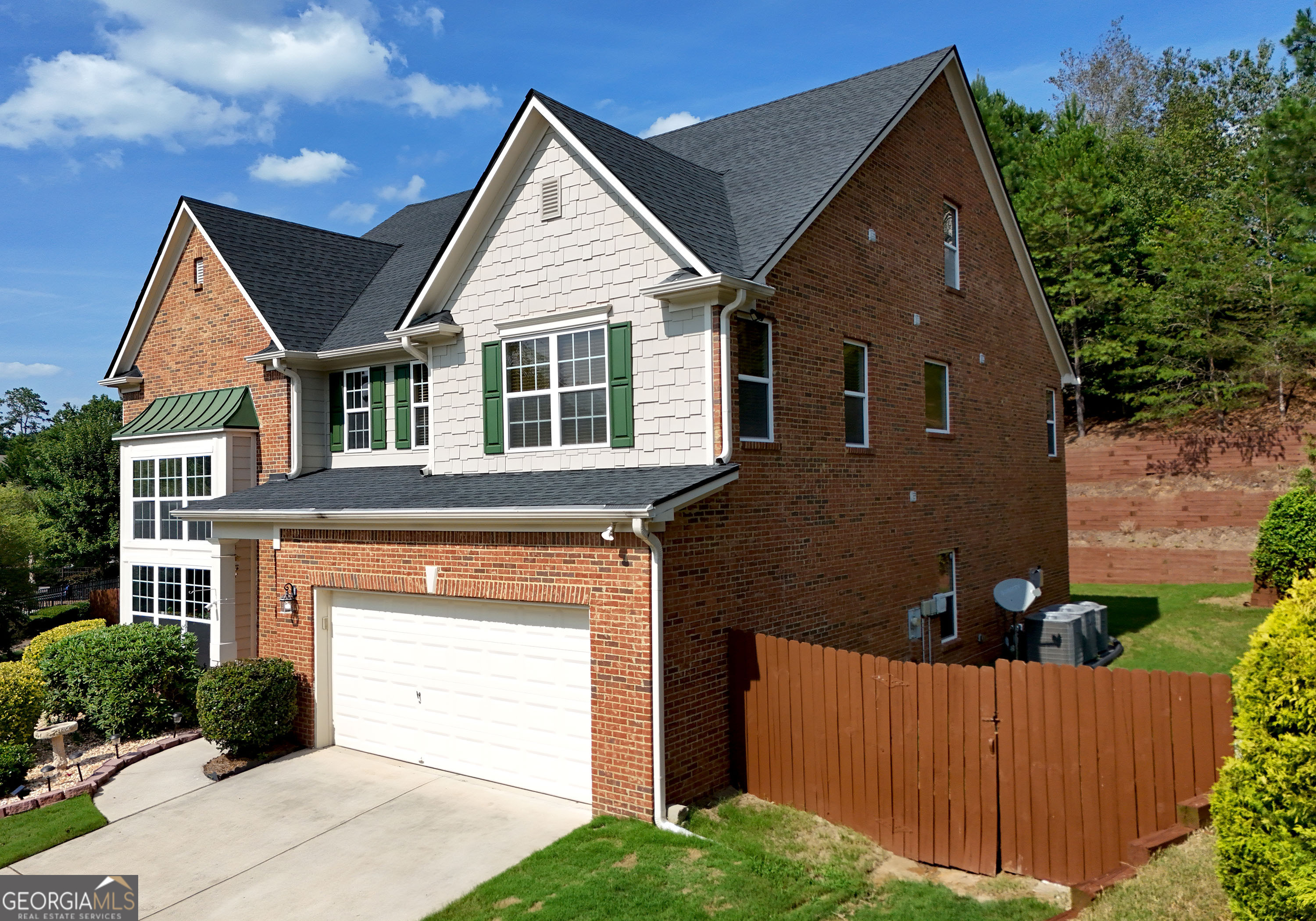 6015 Thrasher Court Property Photo 1