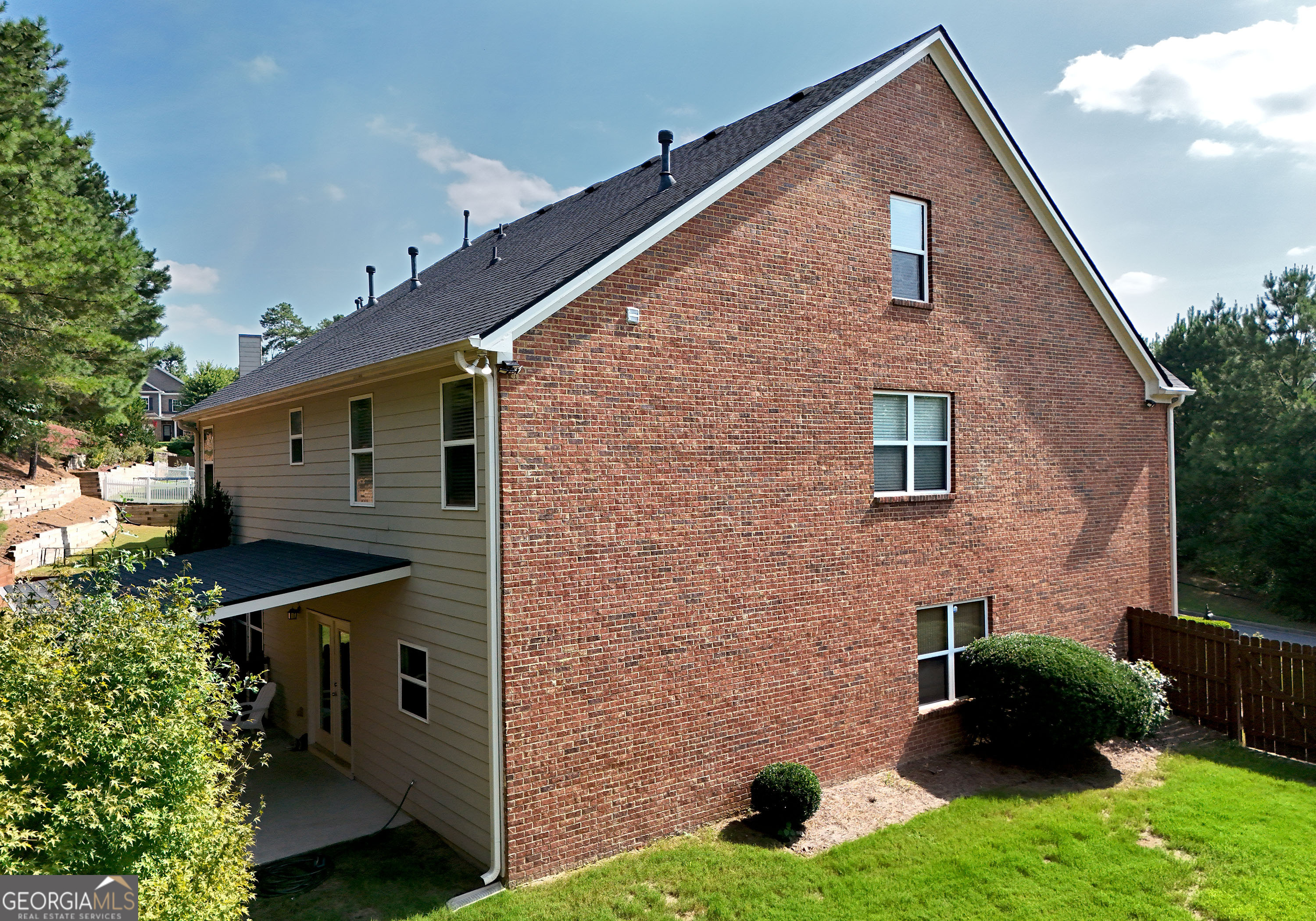 6015 Thrasher Court Property Photo 9