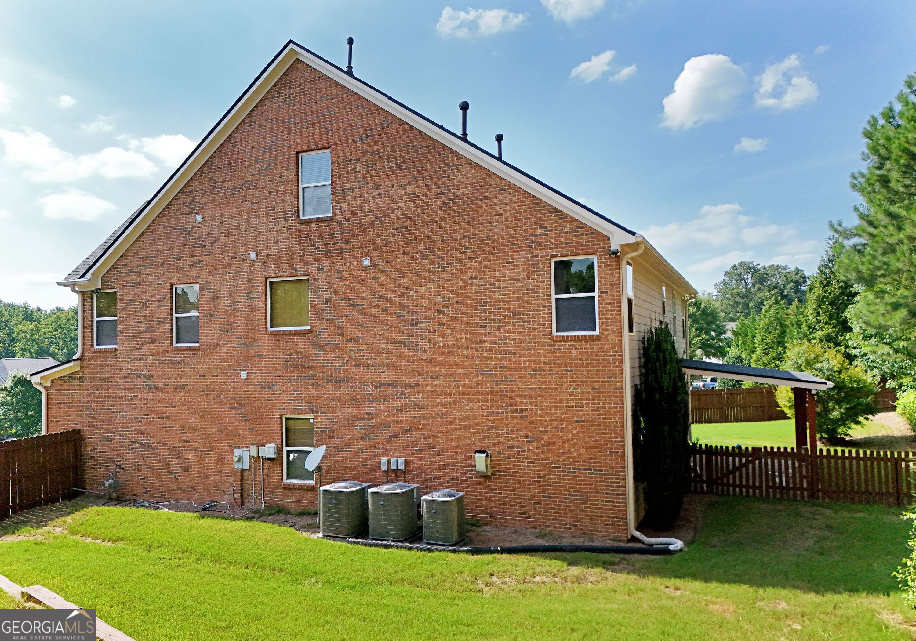 6015 Thrasher Court Property Photo 16