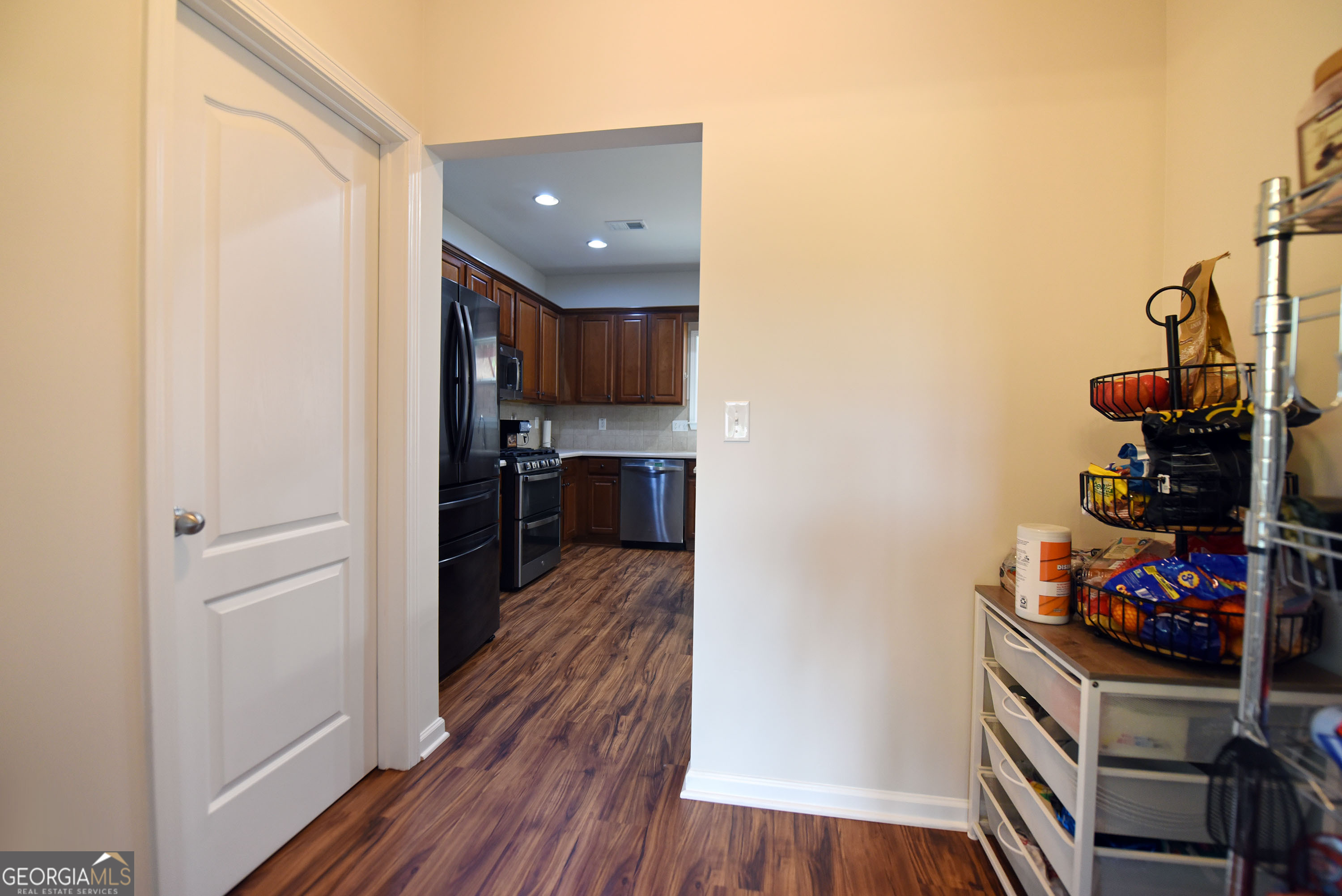 6015 Thrasher Court Property Photo 23