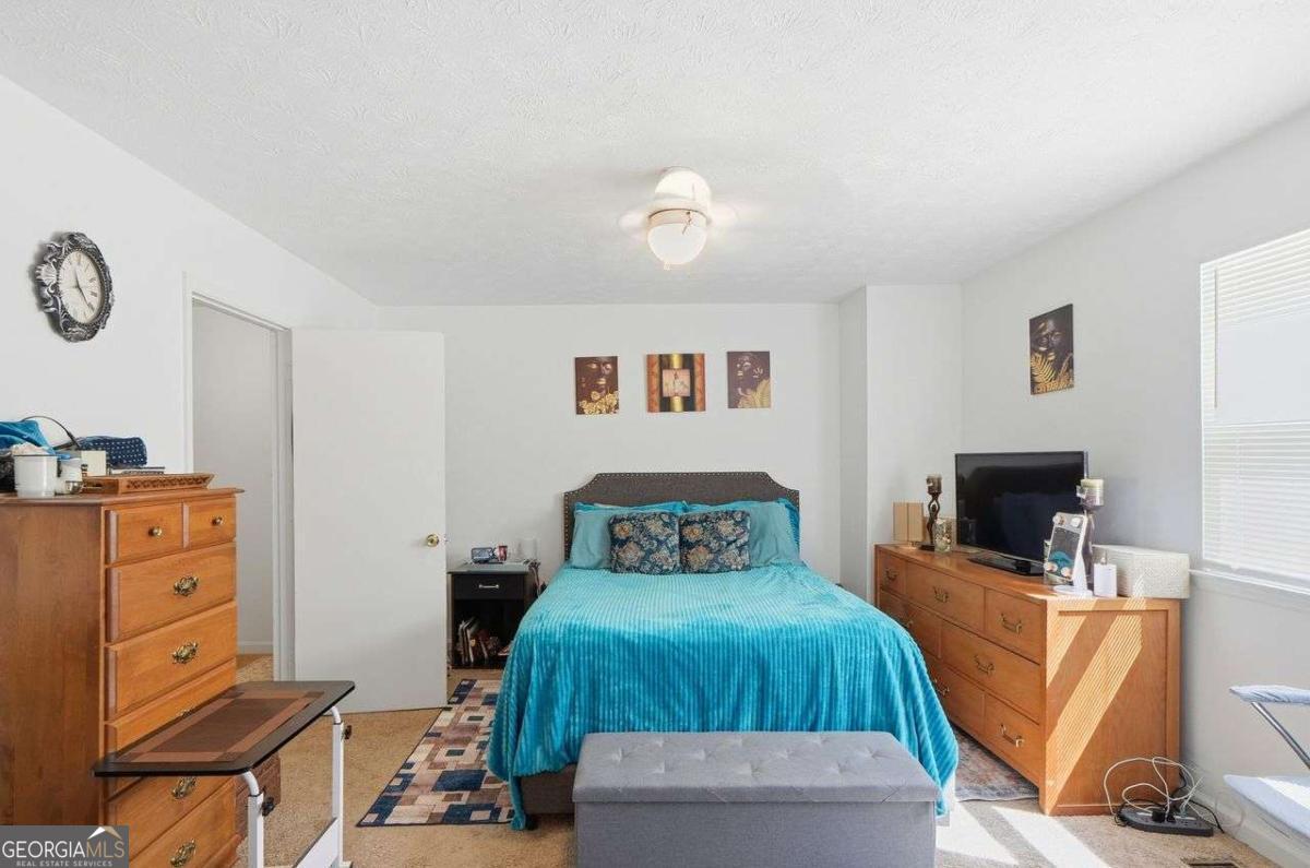 5842 N Castlegate Drive Property Photo 7