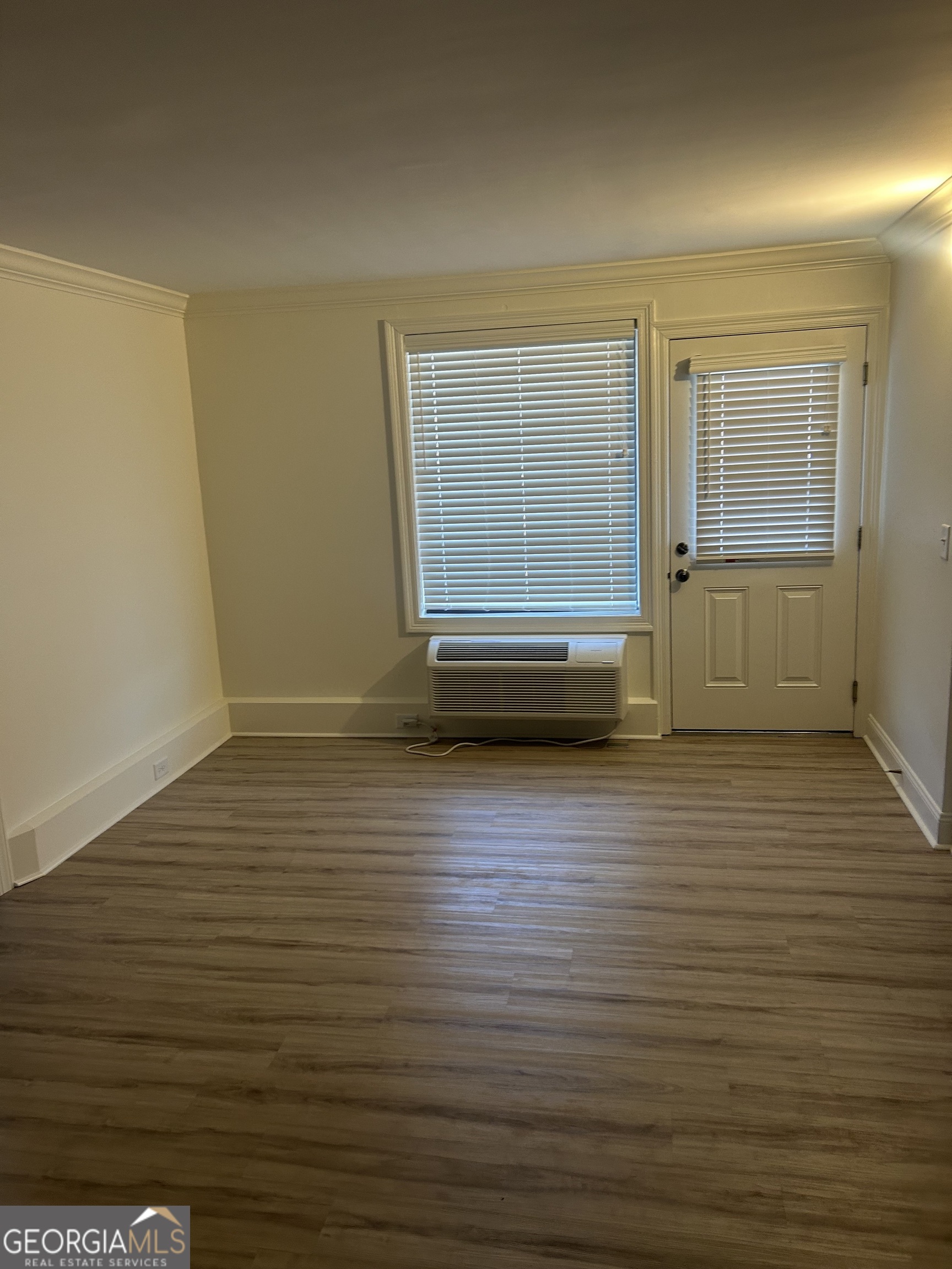 712 Avenue A Ne Property Photo 2