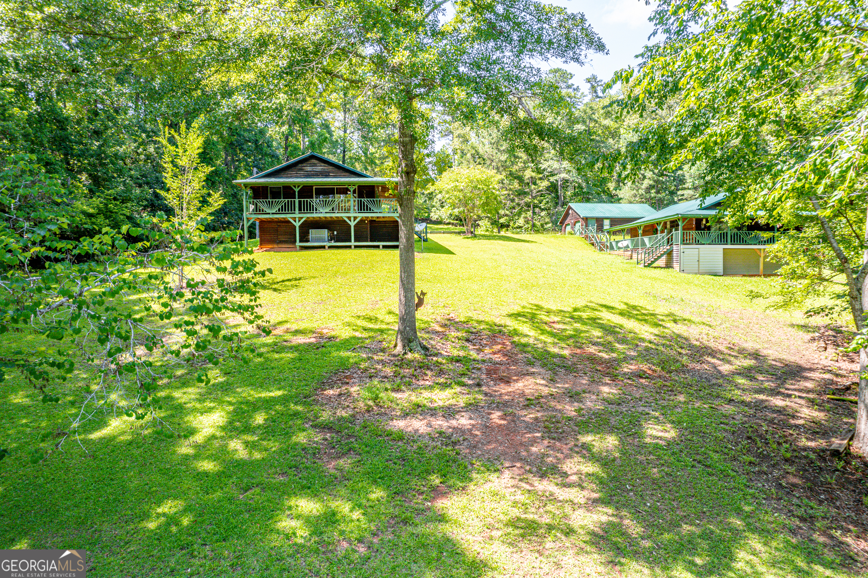 671/673 Pine Lake Drive Property Photo 1