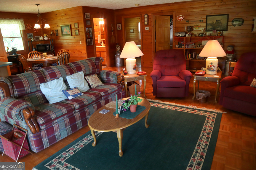 671/673 Pine Lake Drive Property Photo 9