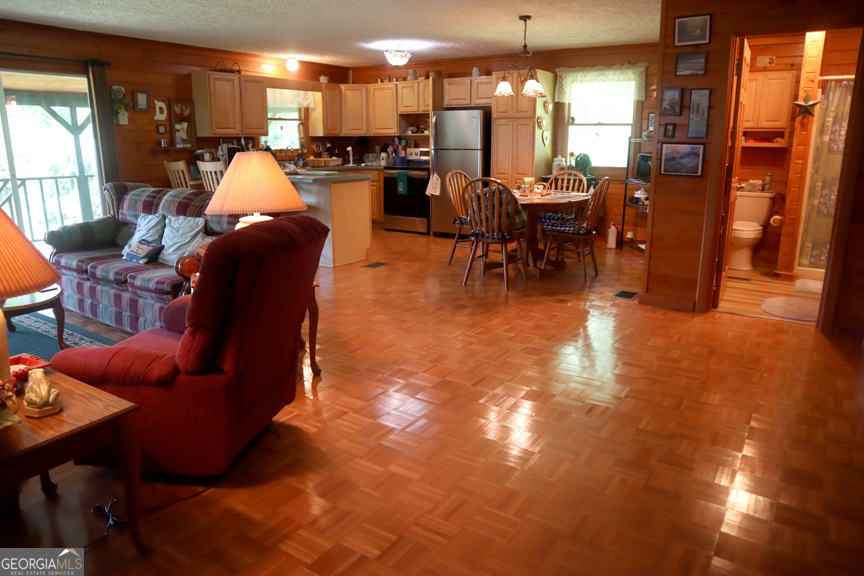 671/673 Pine Lake Drive Property Photo 10