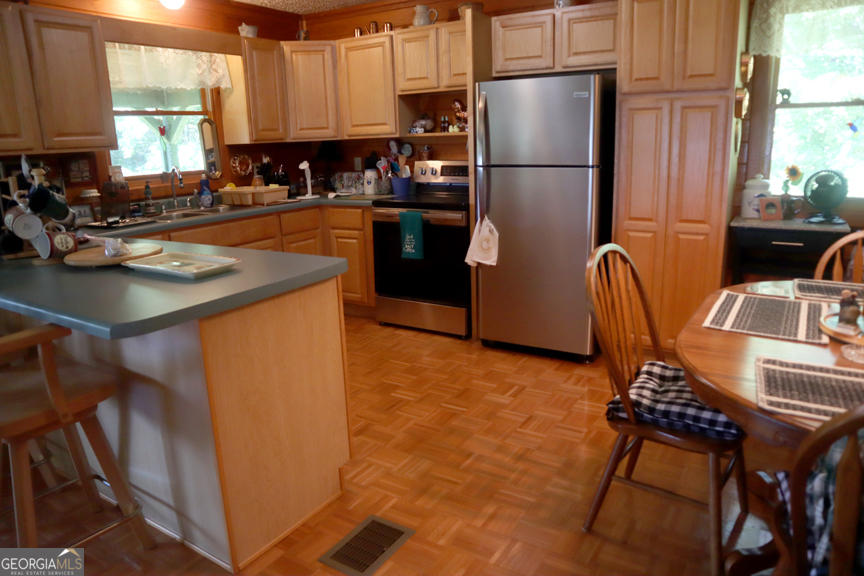 671/673 Pine Lake Drive Property Photo 11