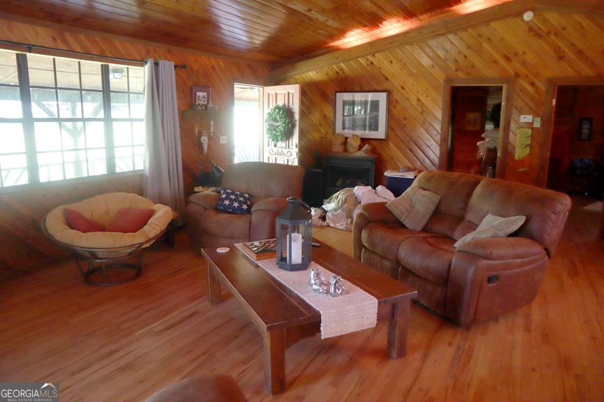 671/673 Pine Lake Drive Property Photo 21