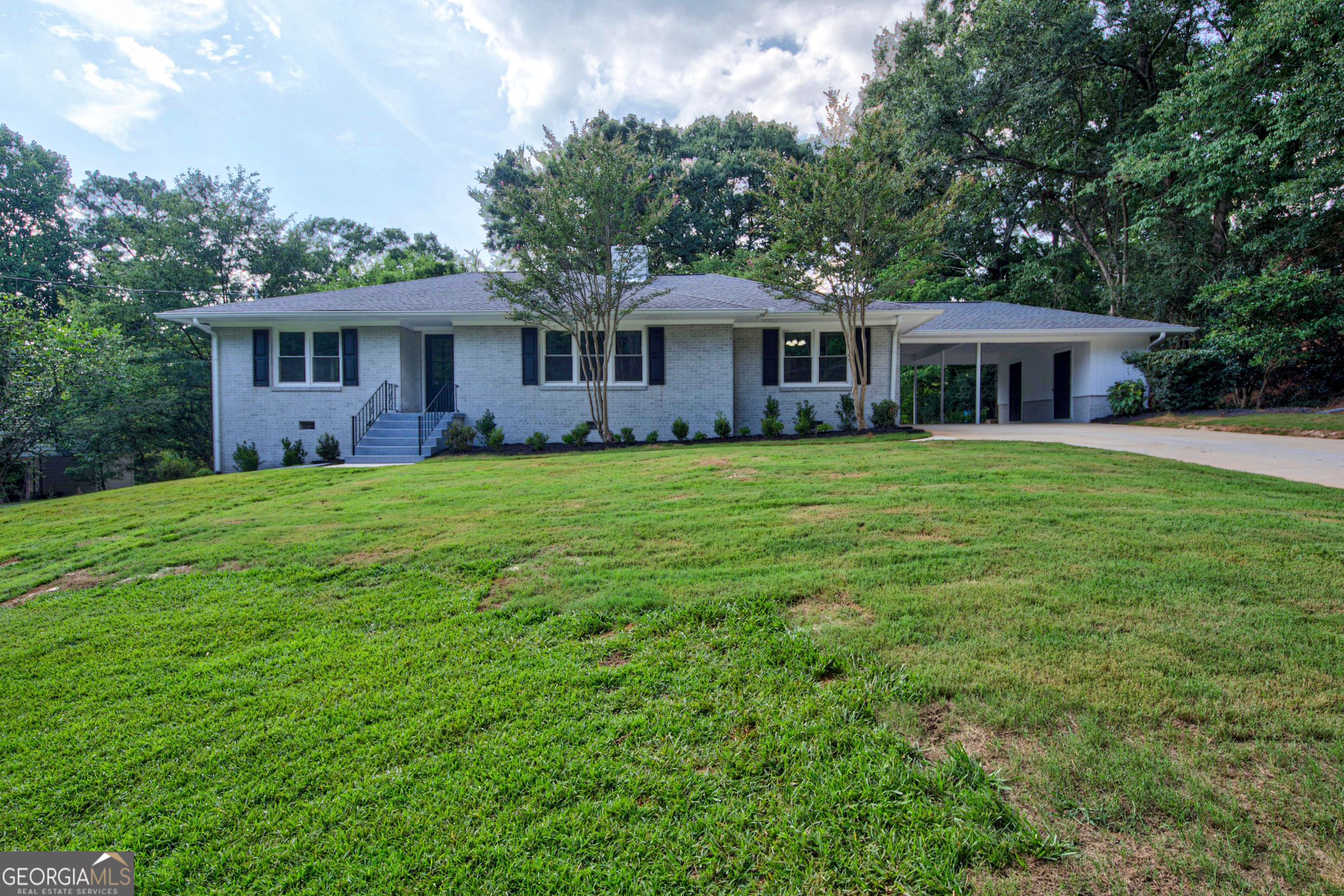 270 Pine Valley Drive Property Photo 1