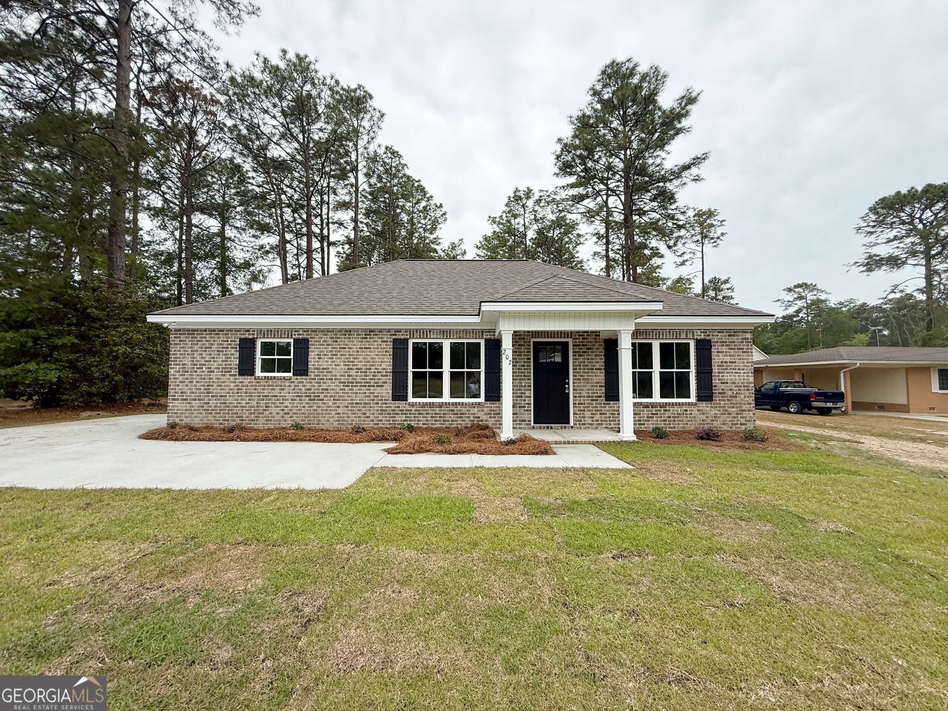513 Pleasant Point Road Property Photo 1
