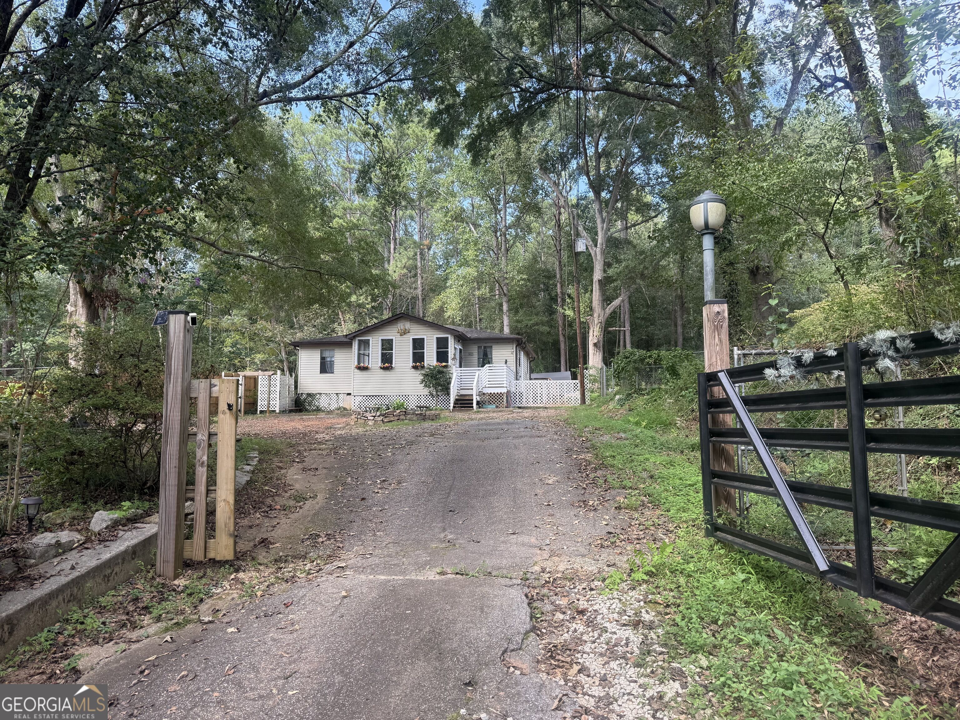 80 Belair Drive Property Photo 1