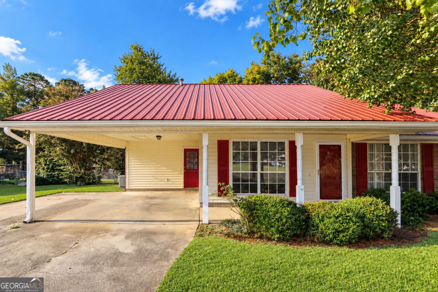28 Frances Drive Nw Property Photo 1