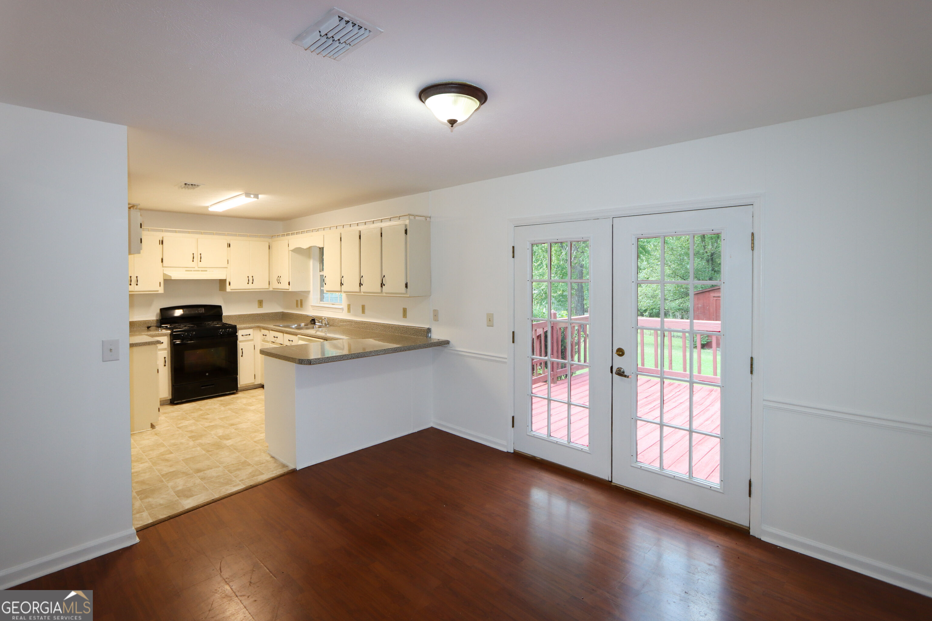28 Frances Drive Nw Property Photo 5