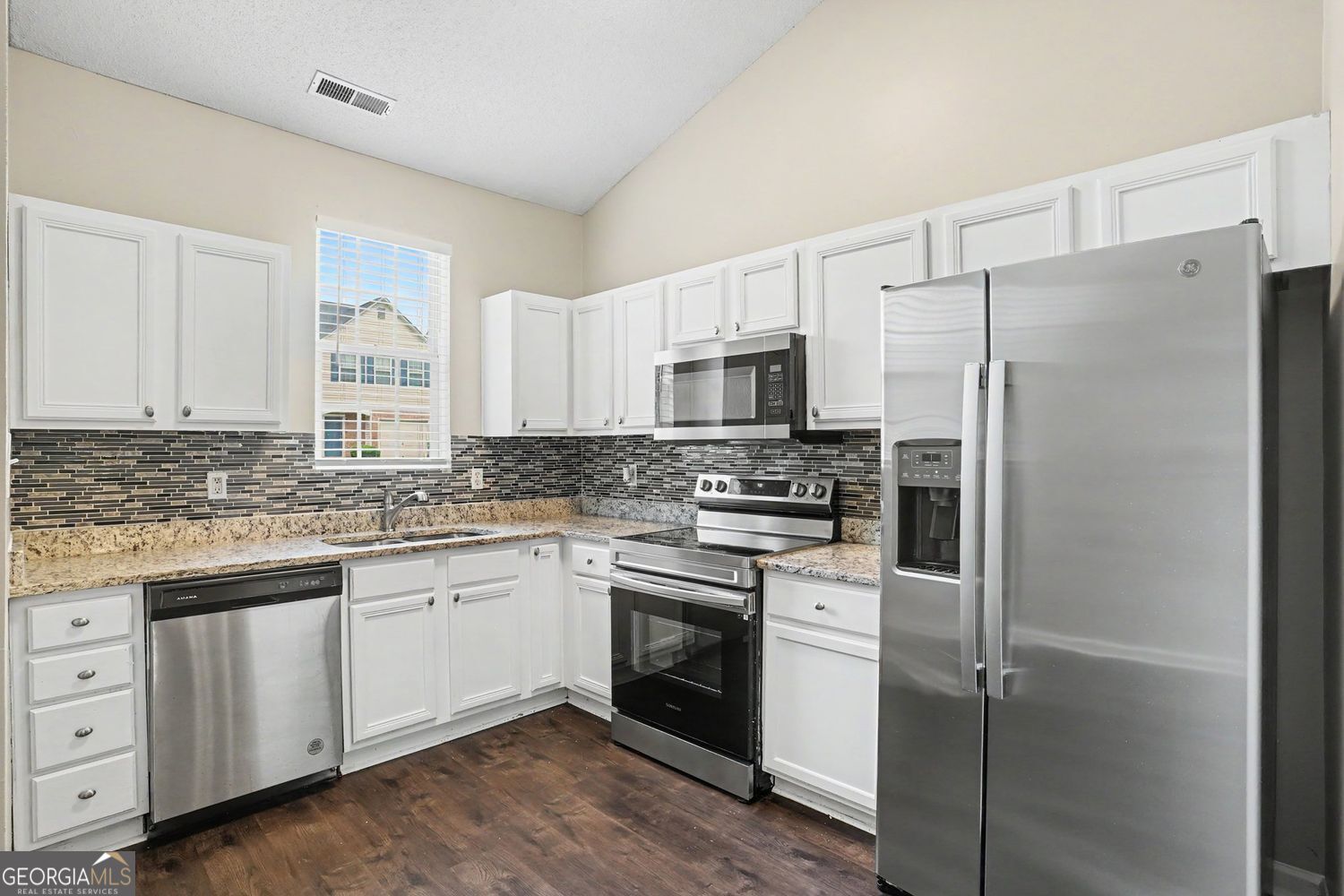 6655 Sunset Park Property Photo 5