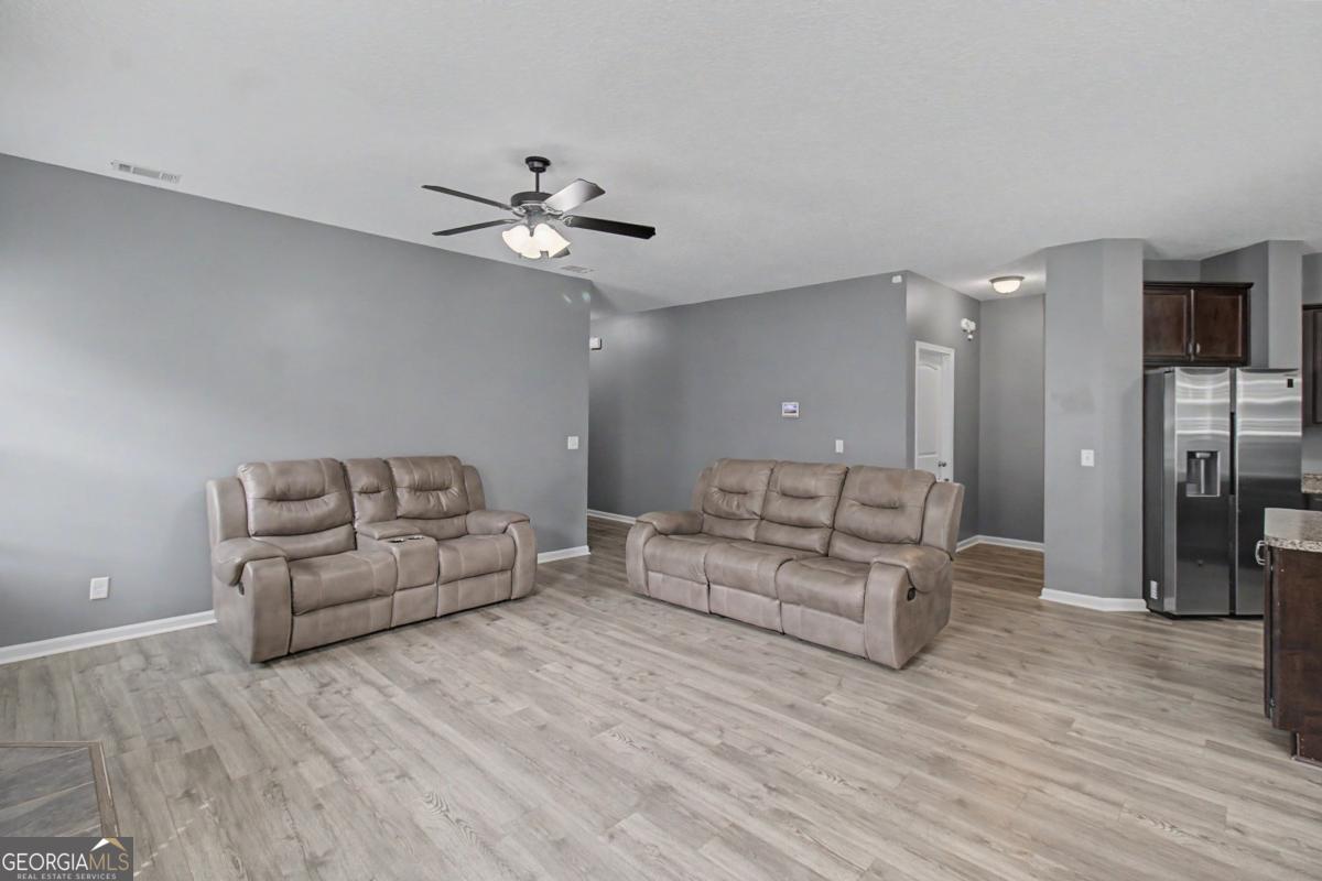 96 Griffin Road Property Photo 9