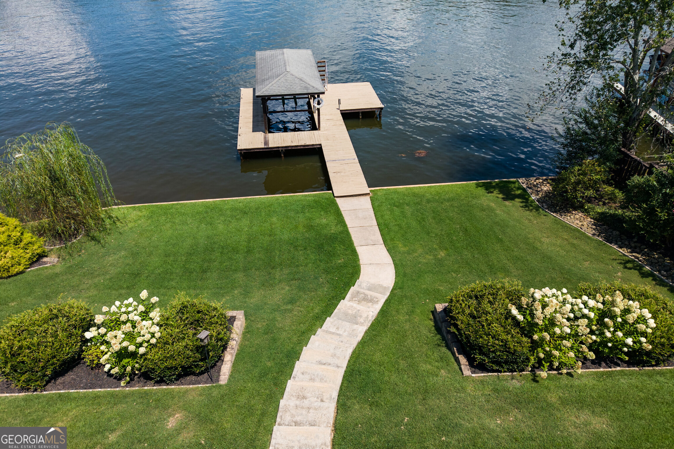 921 Yancey Road Property Photo 12