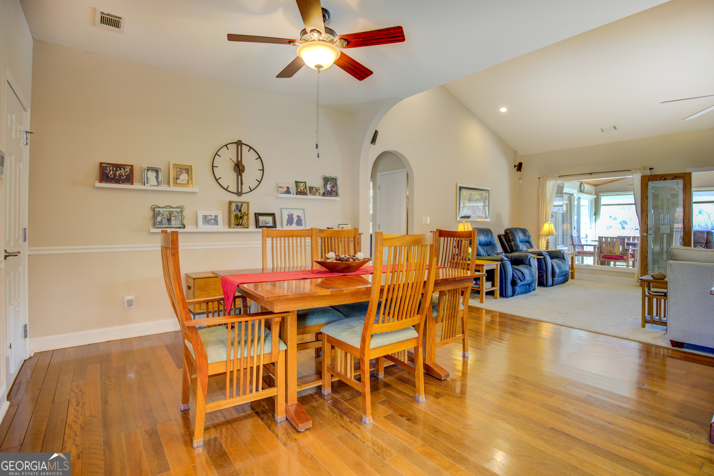 921 Yancey Road Property Photo 23