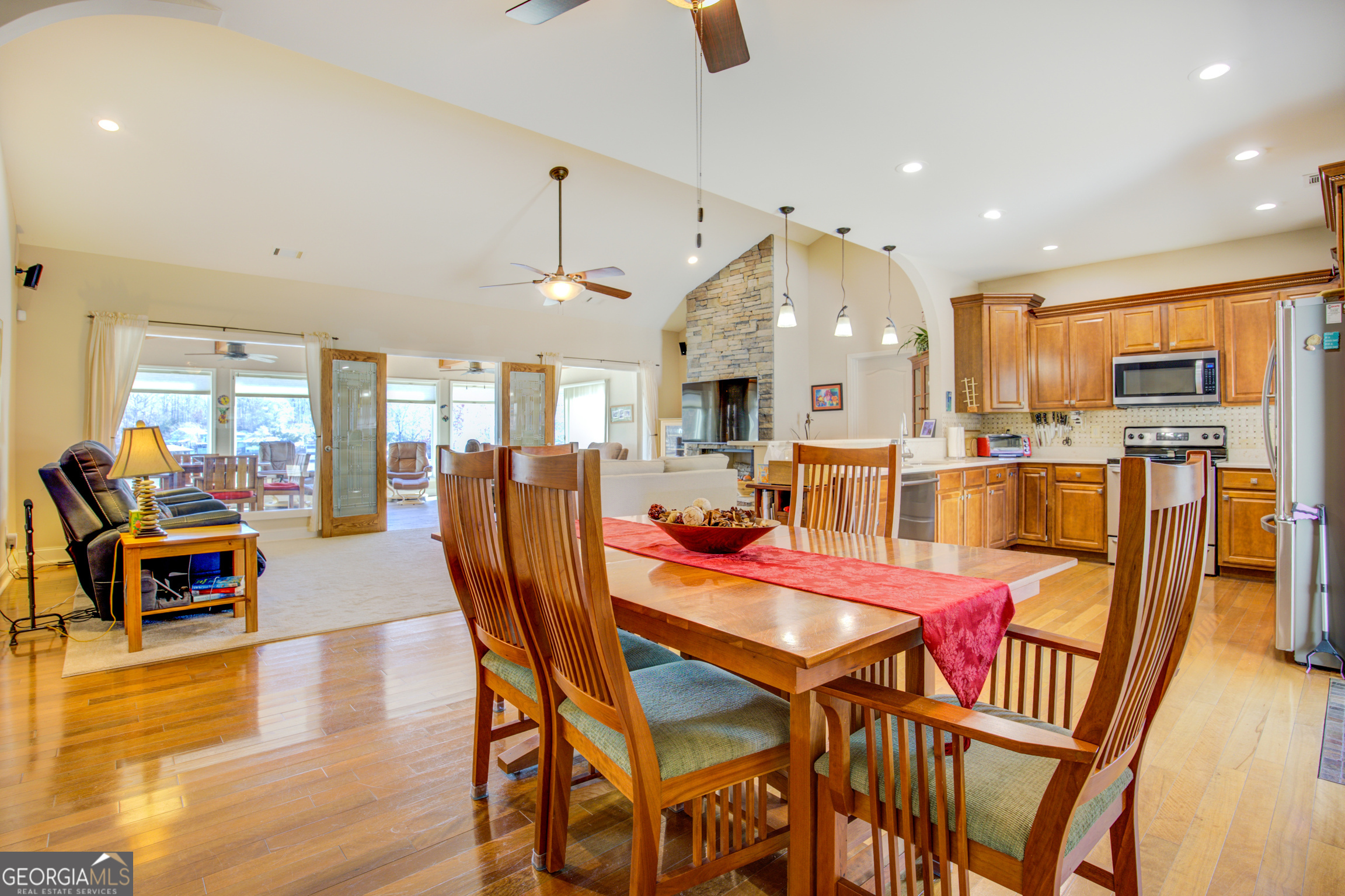 921 Yancey Road Property Photo 24