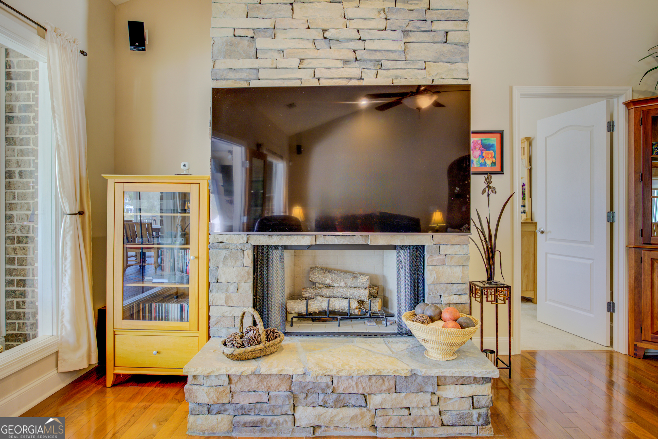921 Yancey Road Property Photo 30