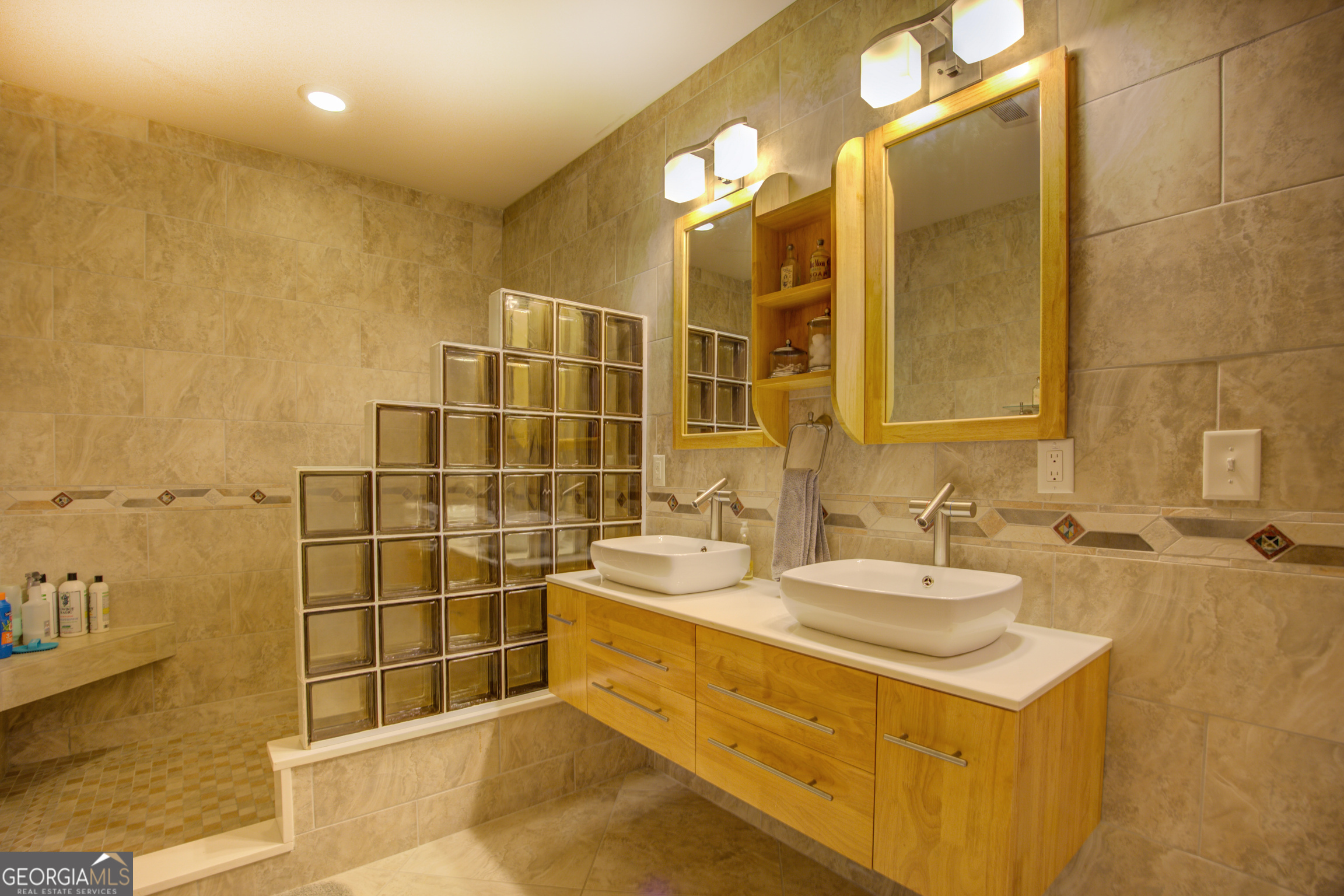 921 Yancey Road Property Photo 65