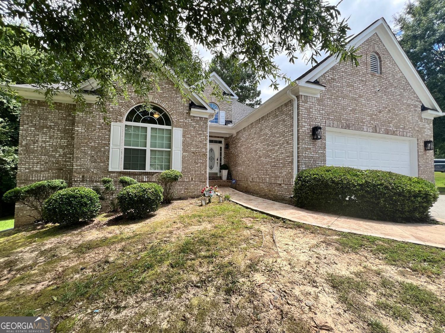 5441 The Vyne Avenue Property Photo 1