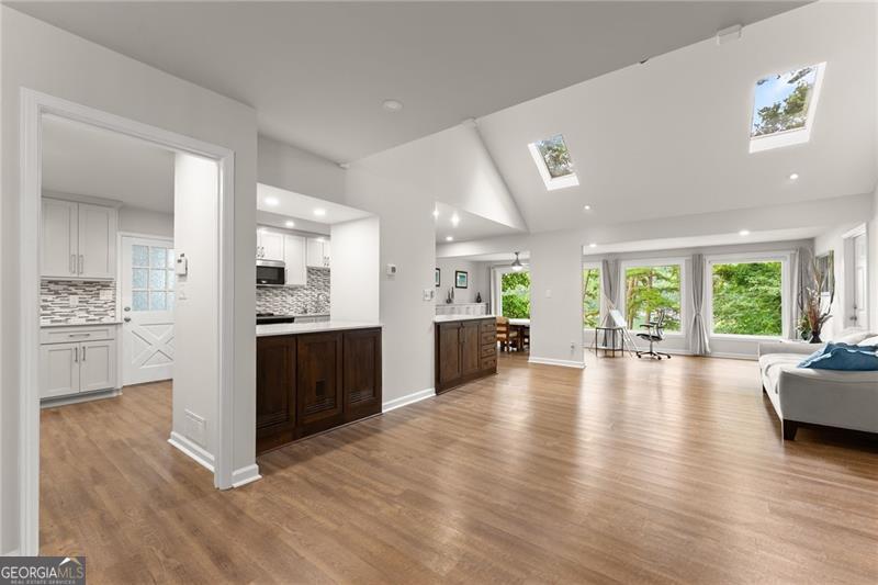 3430 Lake Shore Drive Property Photo 10