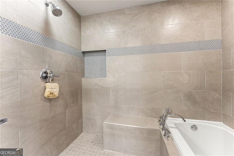 3430 Lake Shore Drive Property Photo 30