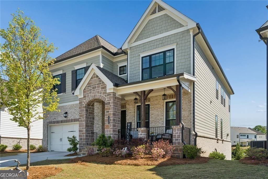 4566 Molder Drive Property Photo 4