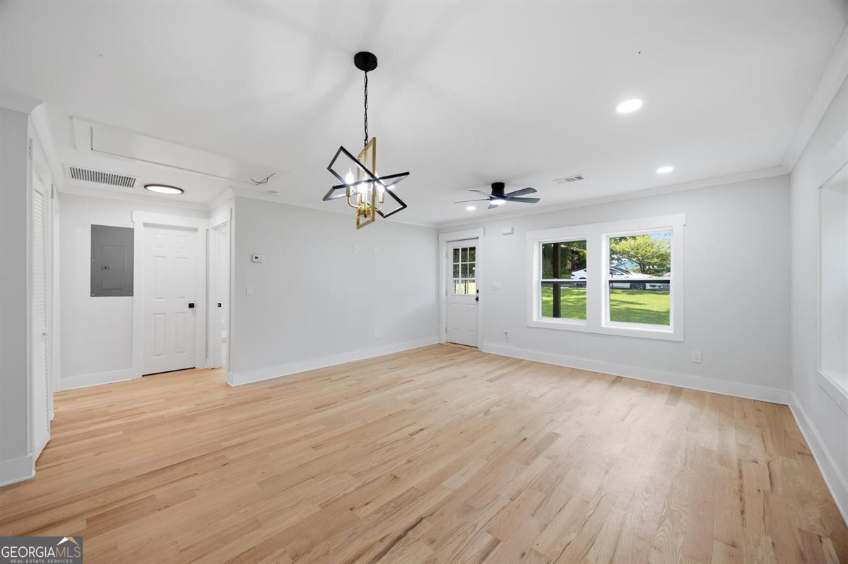 3051 Oakdale Avenue Property Photo 10