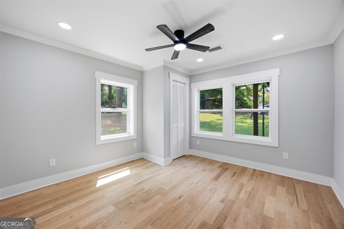 3051 Oakdale Avenue Property Photo 12
