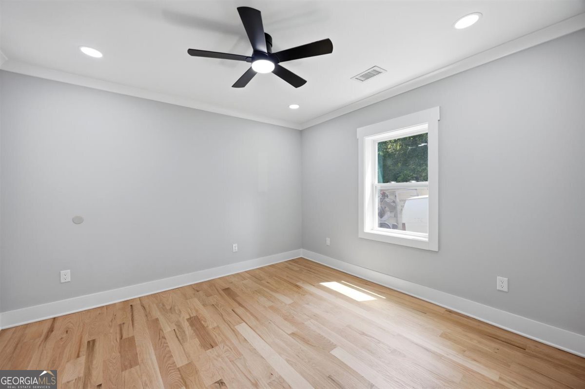 3051 Oakdale Avenue Property Photo 17