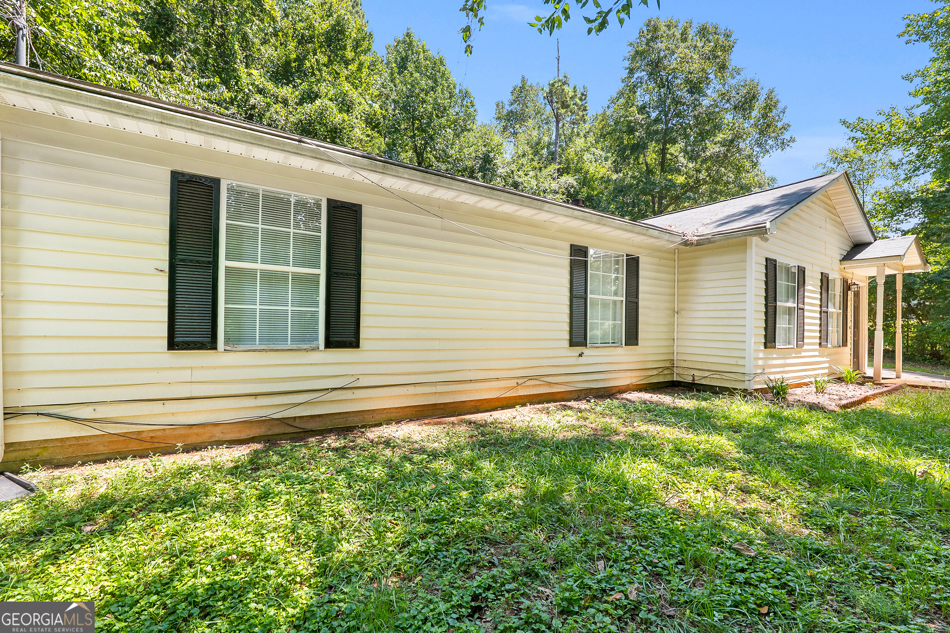 220 Splitwood Lane Property Photo 2