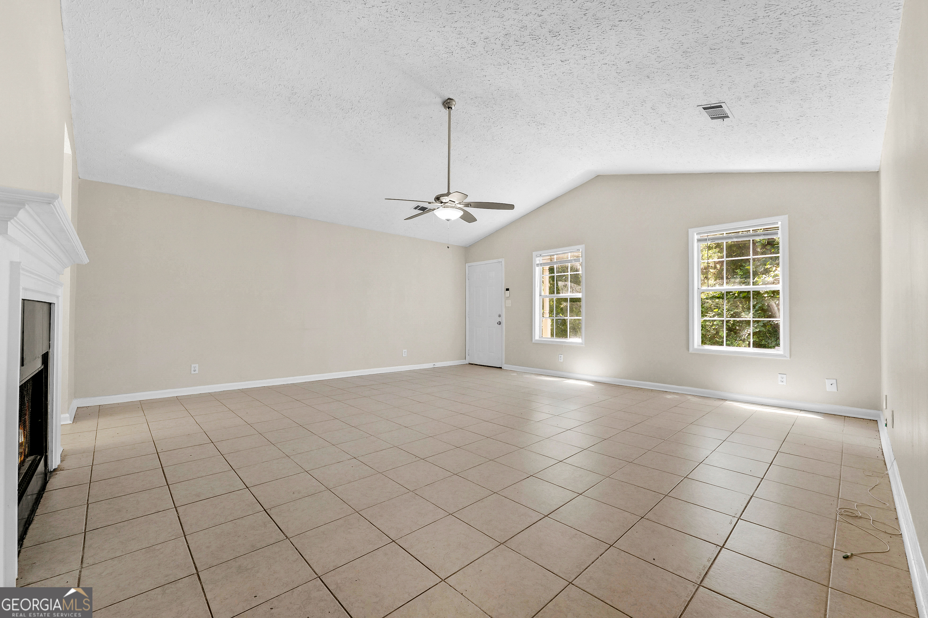 220 Splitwood Lane Property Photo 9