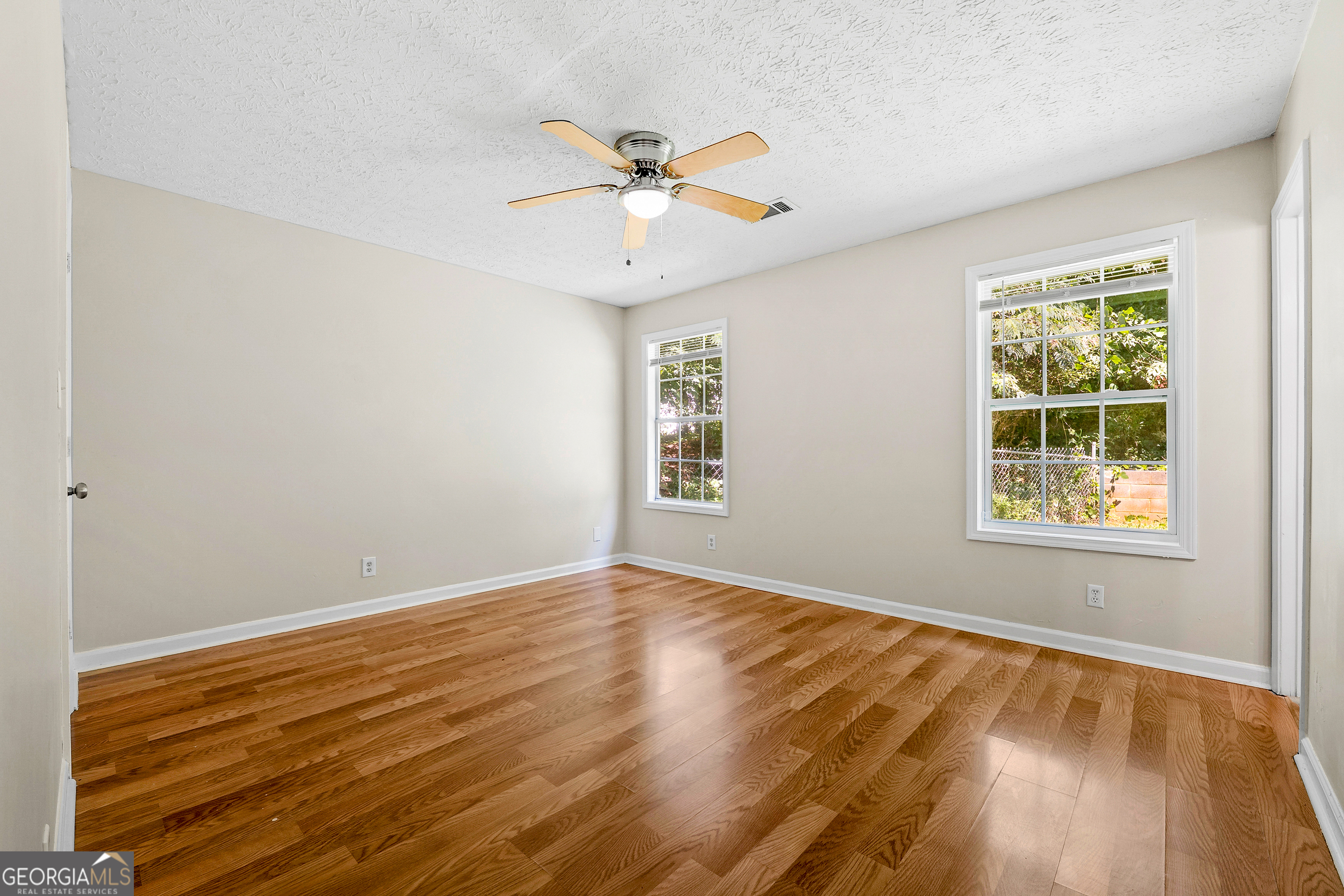 220 Splitwood Lane Property Photo 12