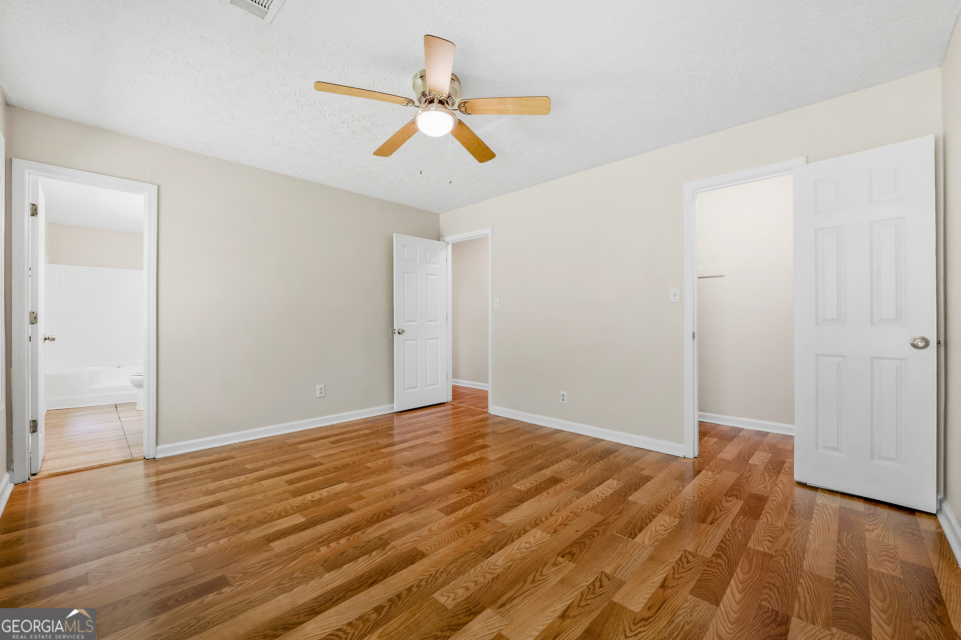 220 Splitwood Lane Property Photo 14