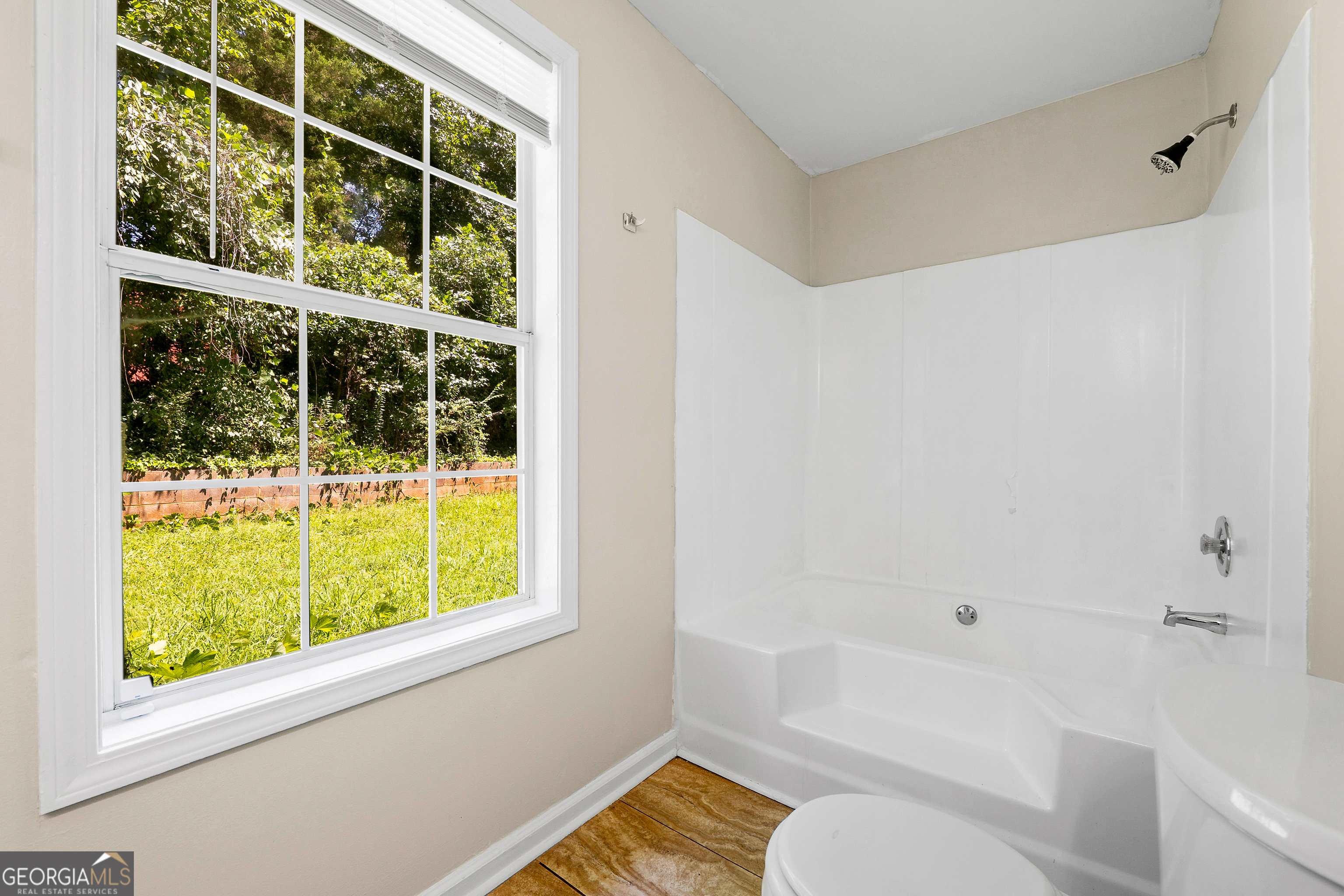 220 Splitwood Lane Property Photo 15
