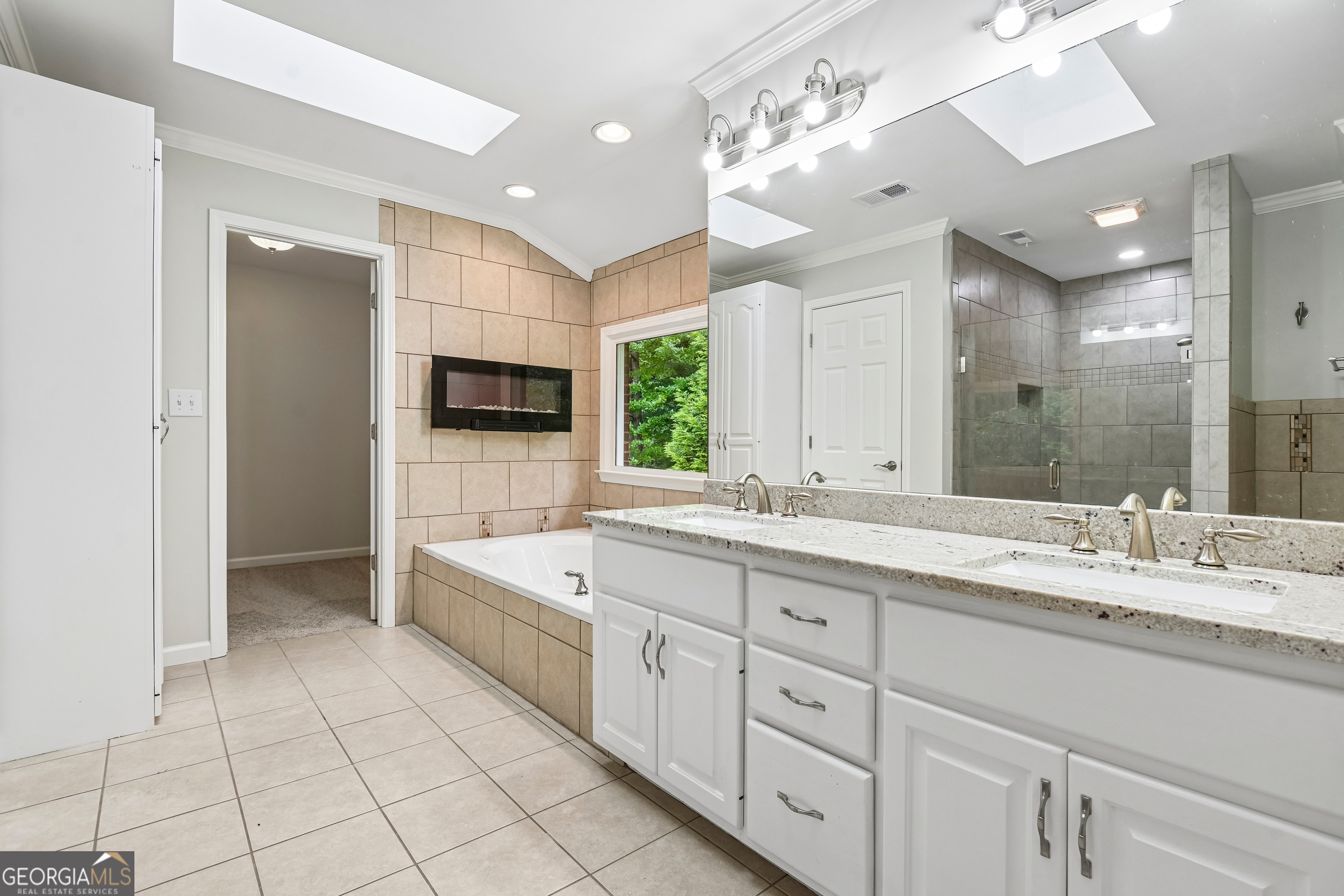 2077 Coolidge Way Nw Property Photo 5