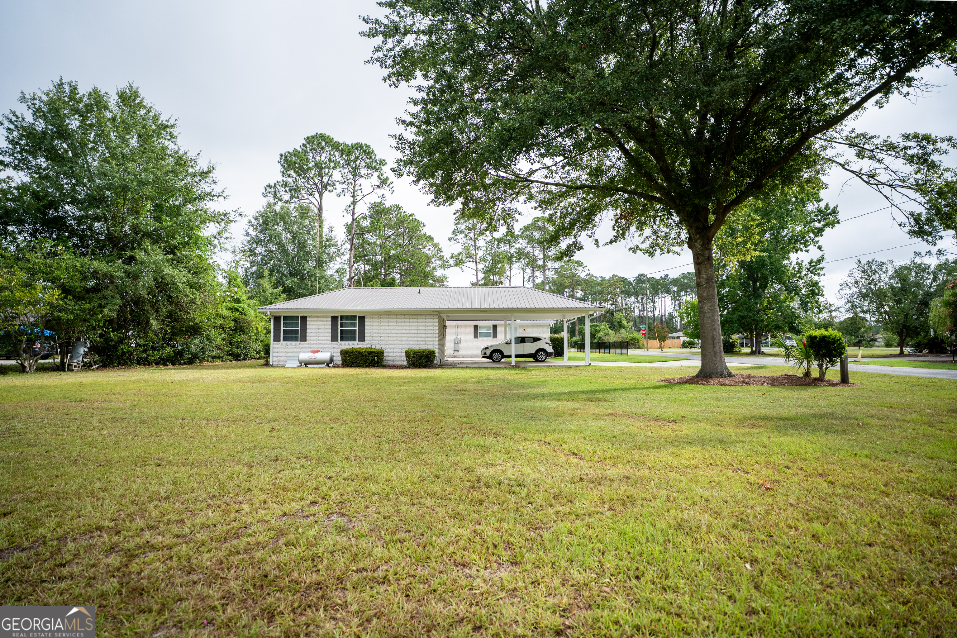 190 Plier Street Property Photo 3