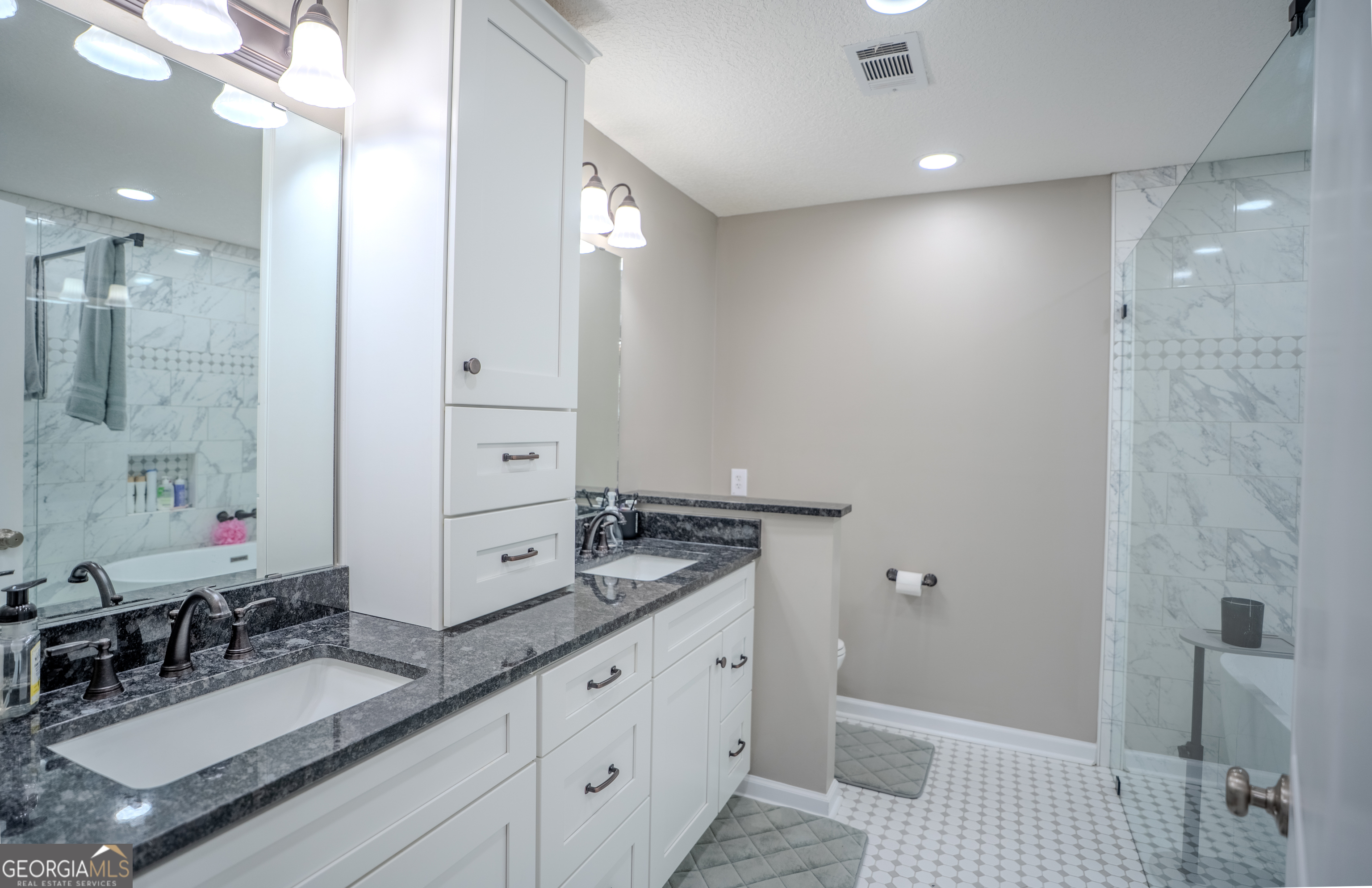 190 Plier Street Property Photo 18