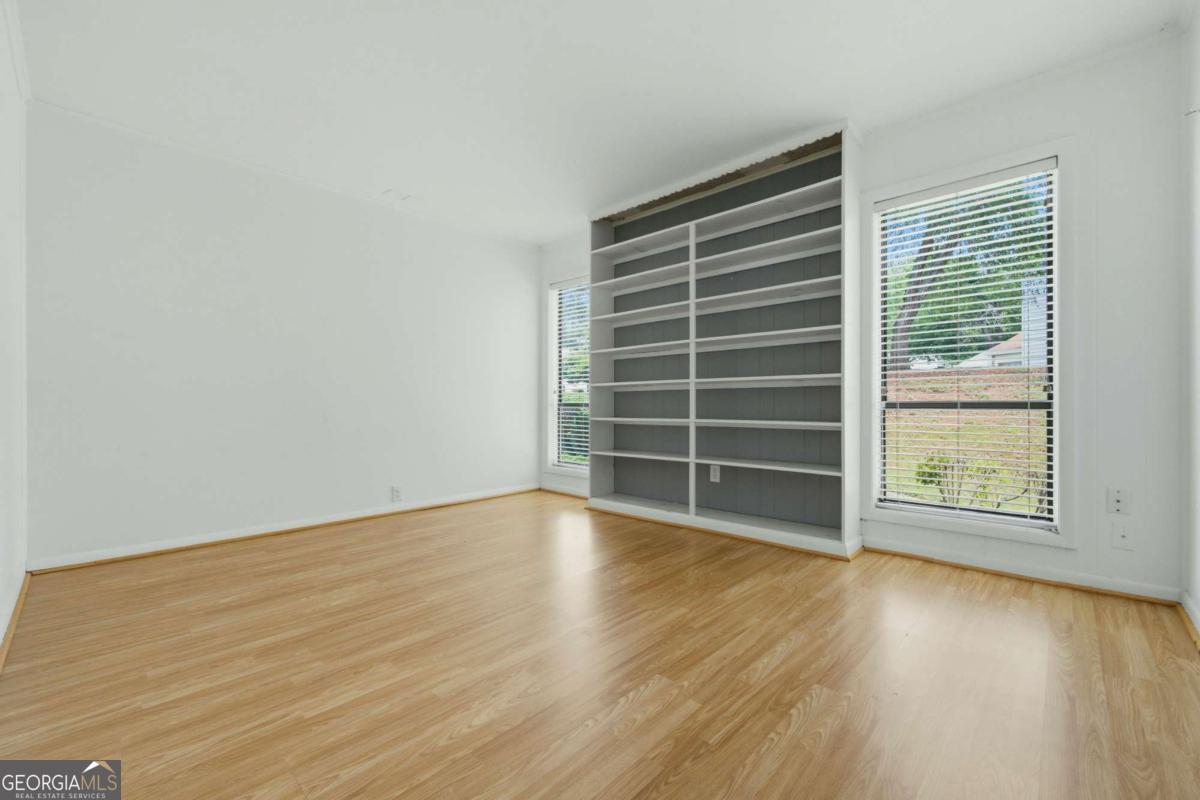 605 Serramonte Drive Property Photo 6