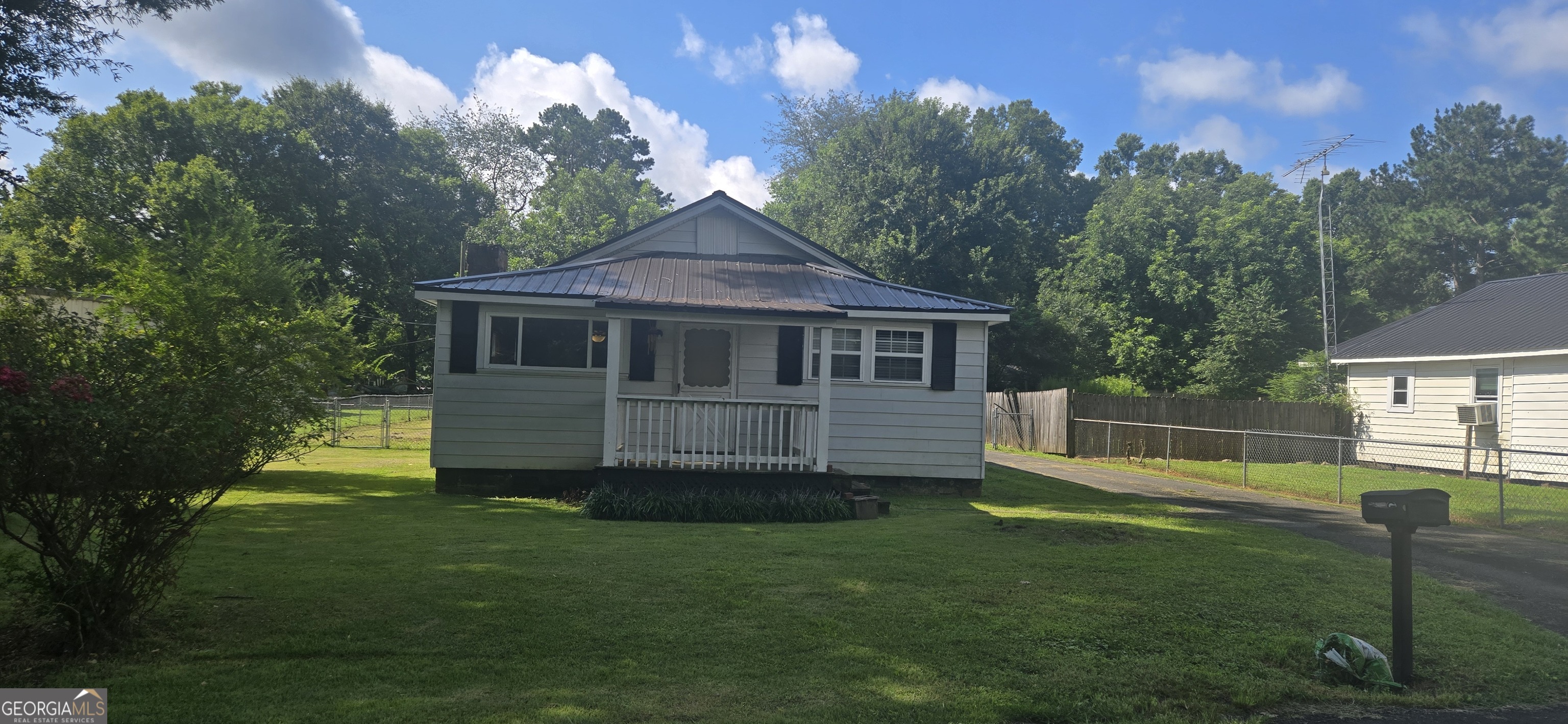 157 Harrell Street Property Photo 5