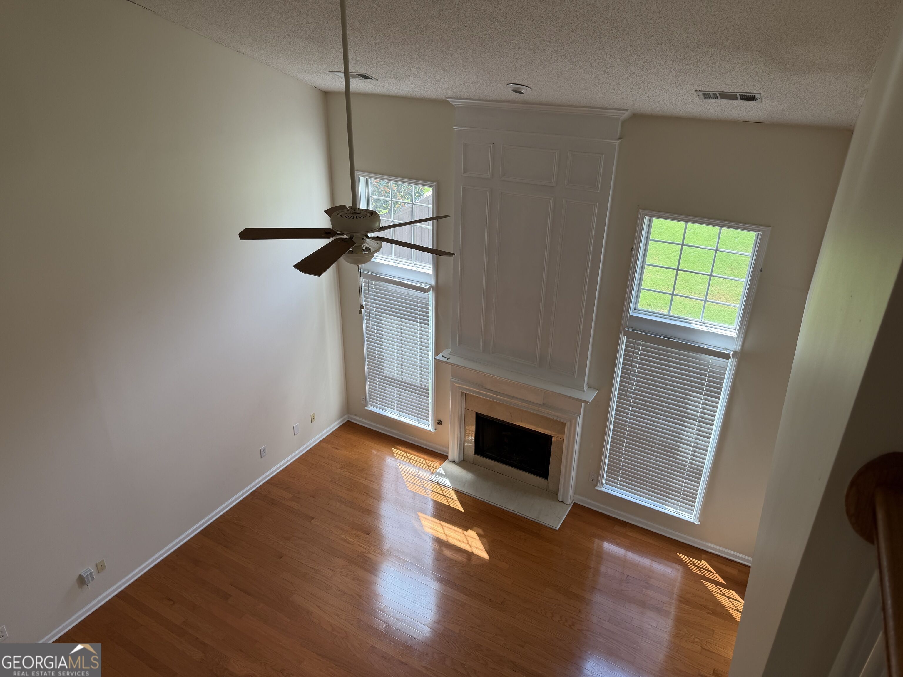 8910 Ruel Lane Property Photo 6