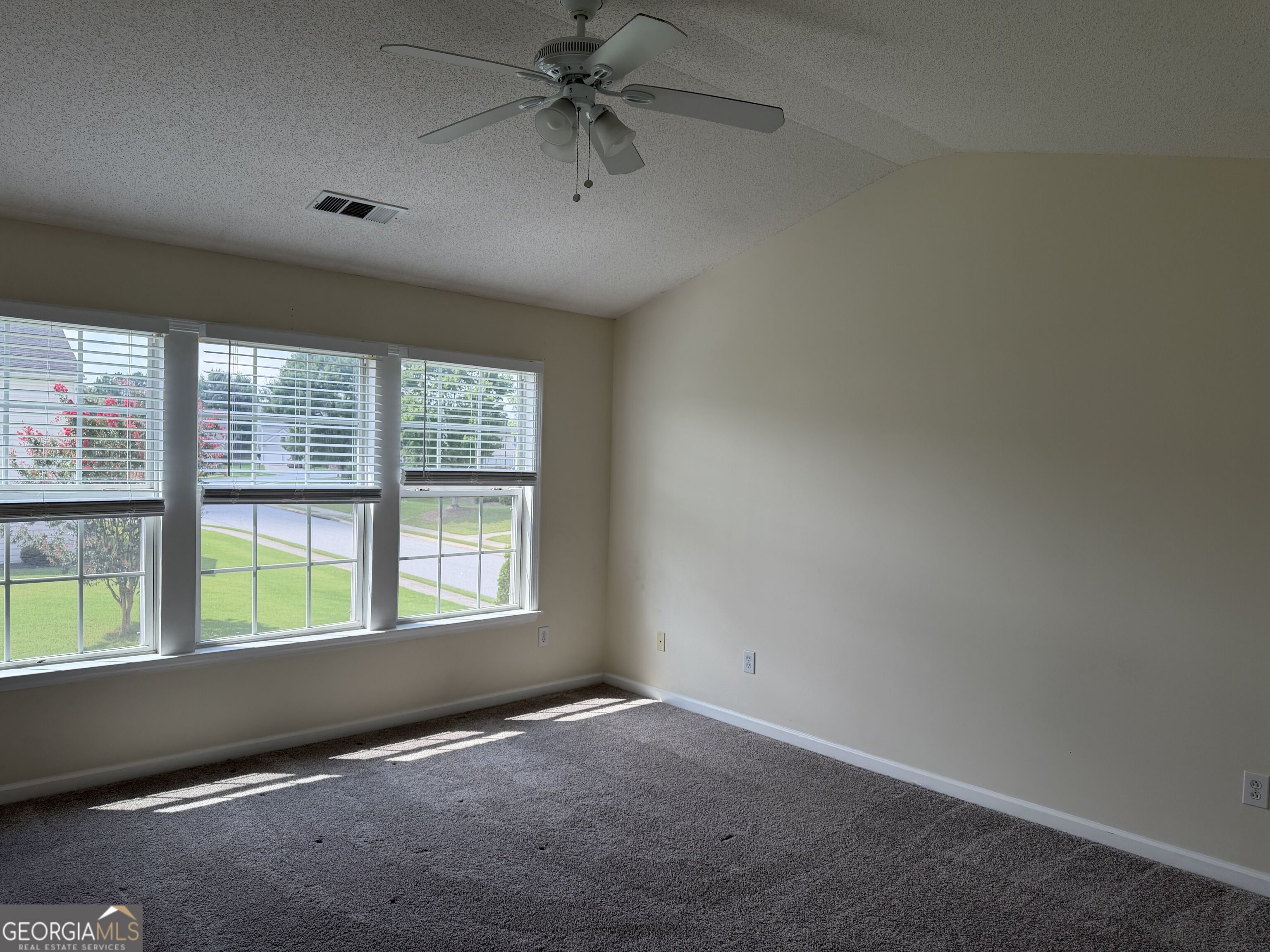 8910 Ruel Lane Property Photo 13