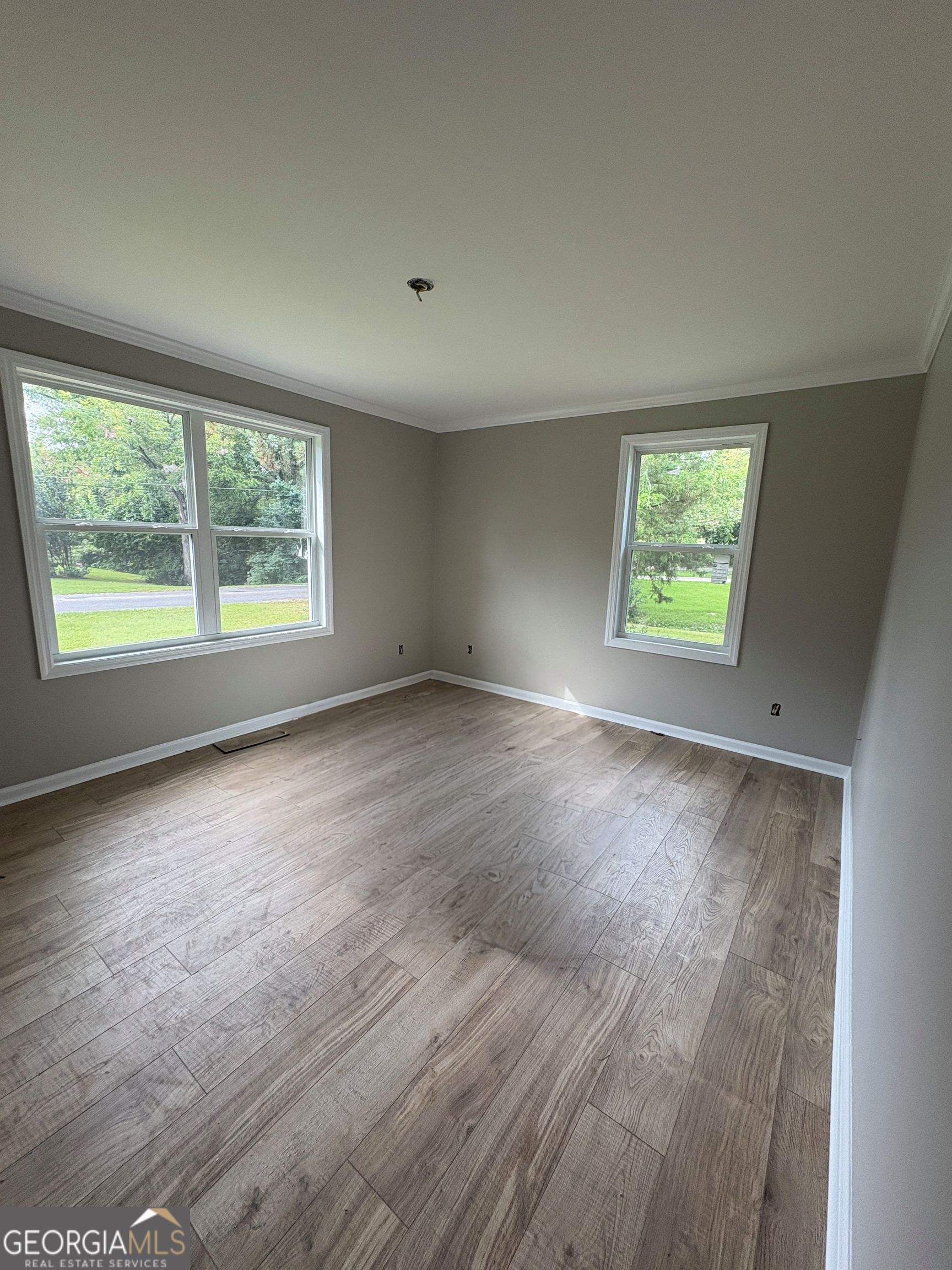 320 6th Avenue Property Photo 6