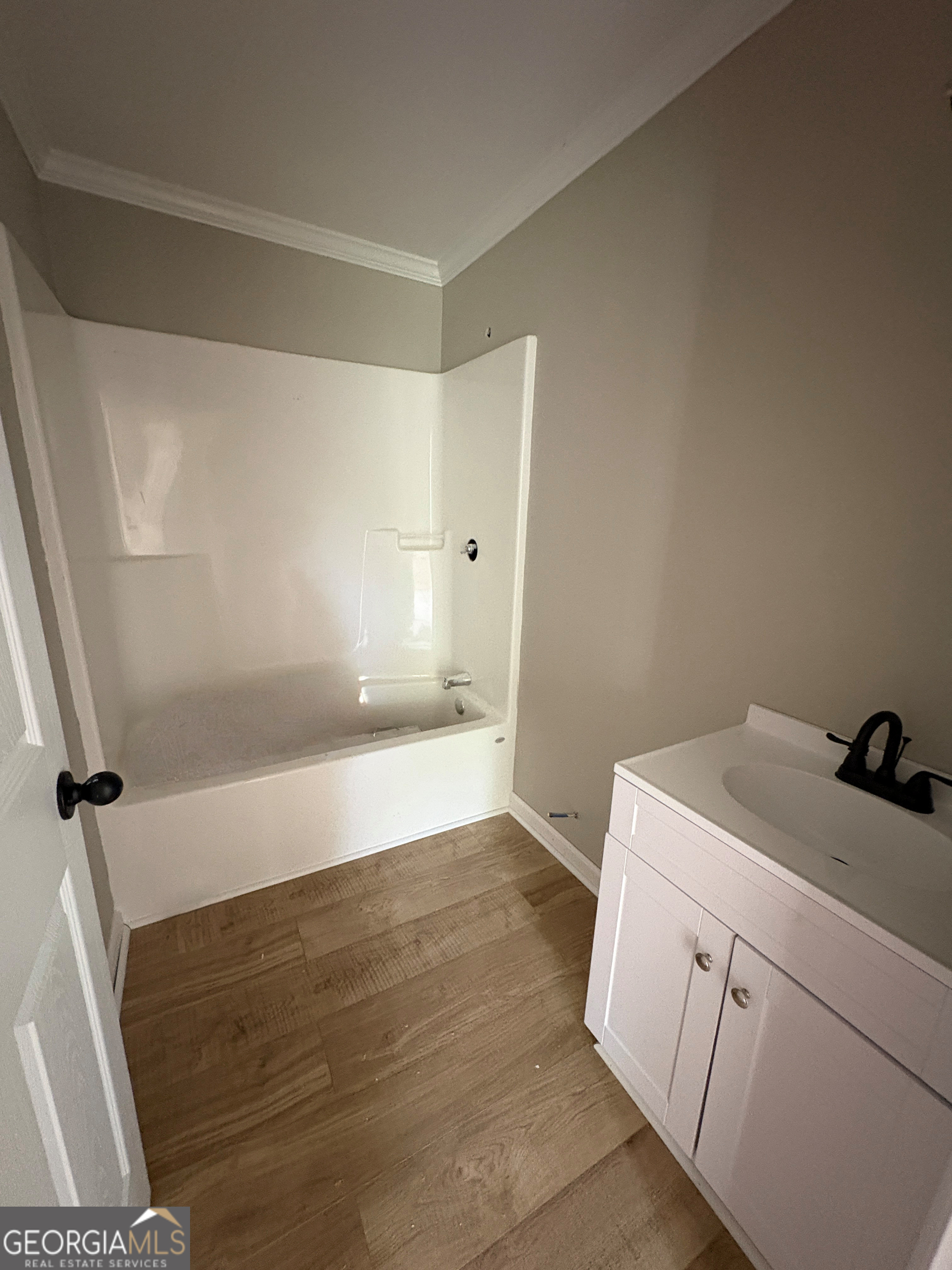 320 6th Avenue Property Photo 8