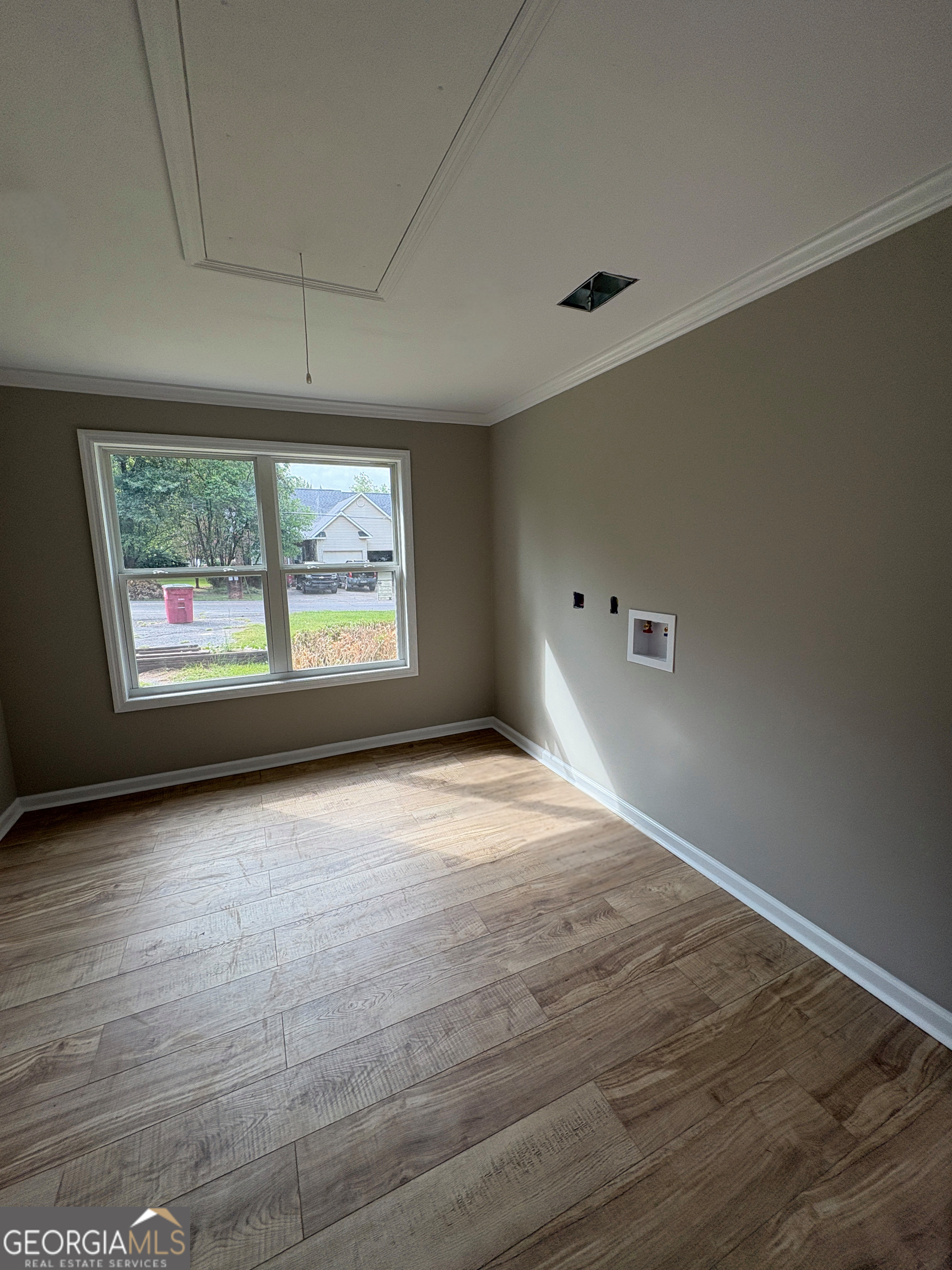 320 6th Avenue Property Photo 10