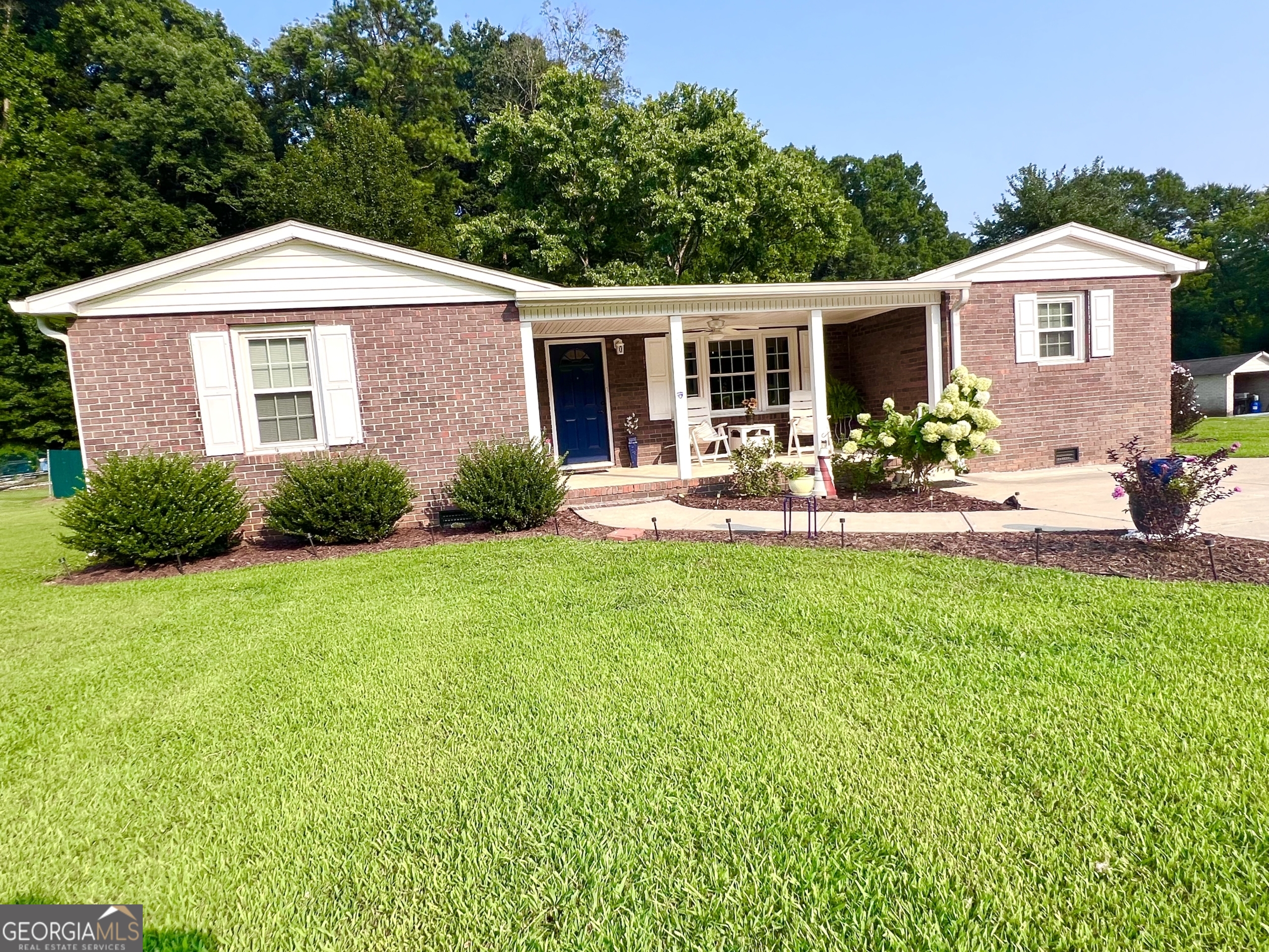 1517 Cave Spring Road Sw Property Photo 1
