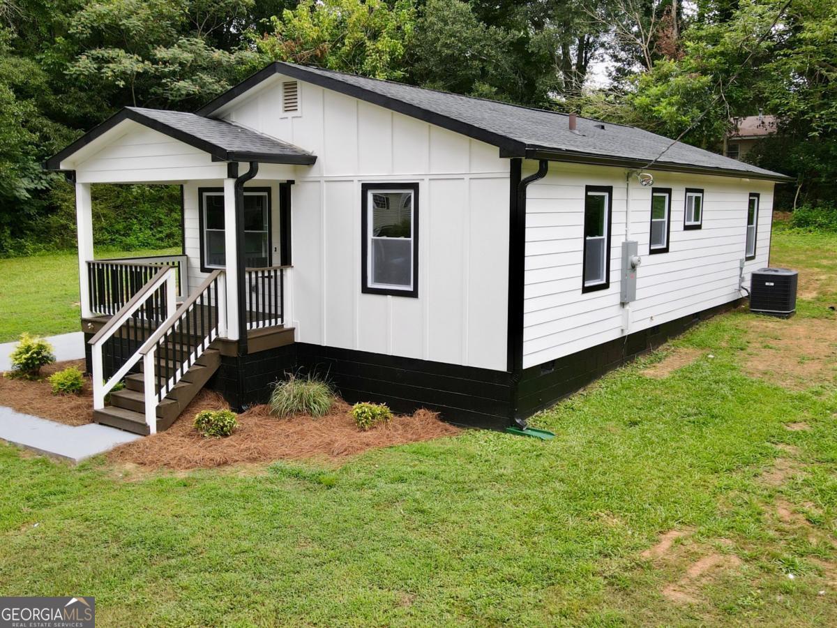 522 Spring Street Property Photo 3